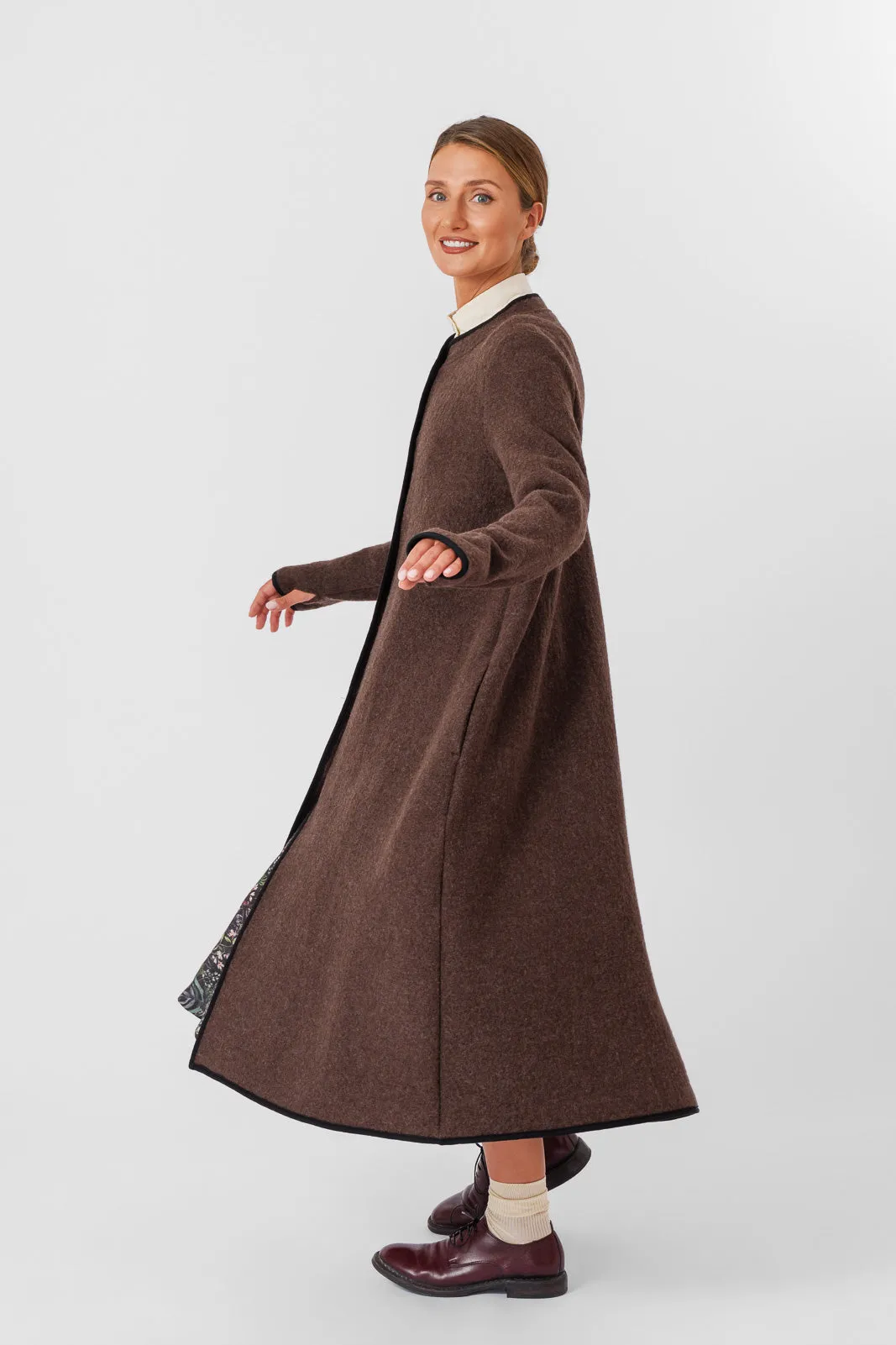 Classic – Virgin Wool Coat with Thumbhole Sleeves sold by Son de Flor product image thumbnail 5