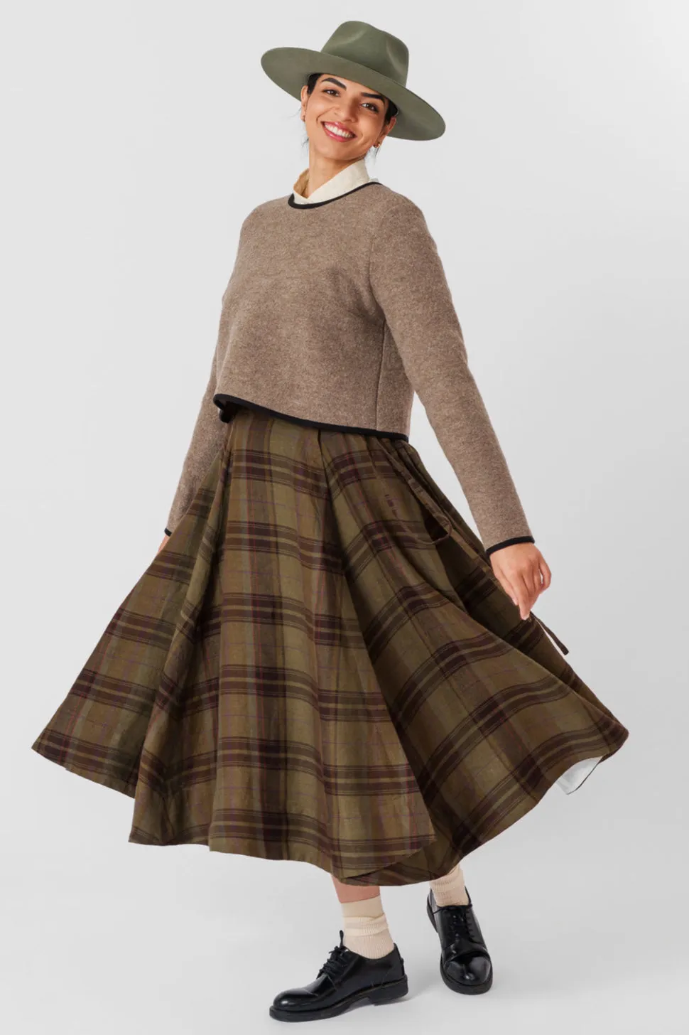 Crop Sweater, Wool sold by Son de Flor