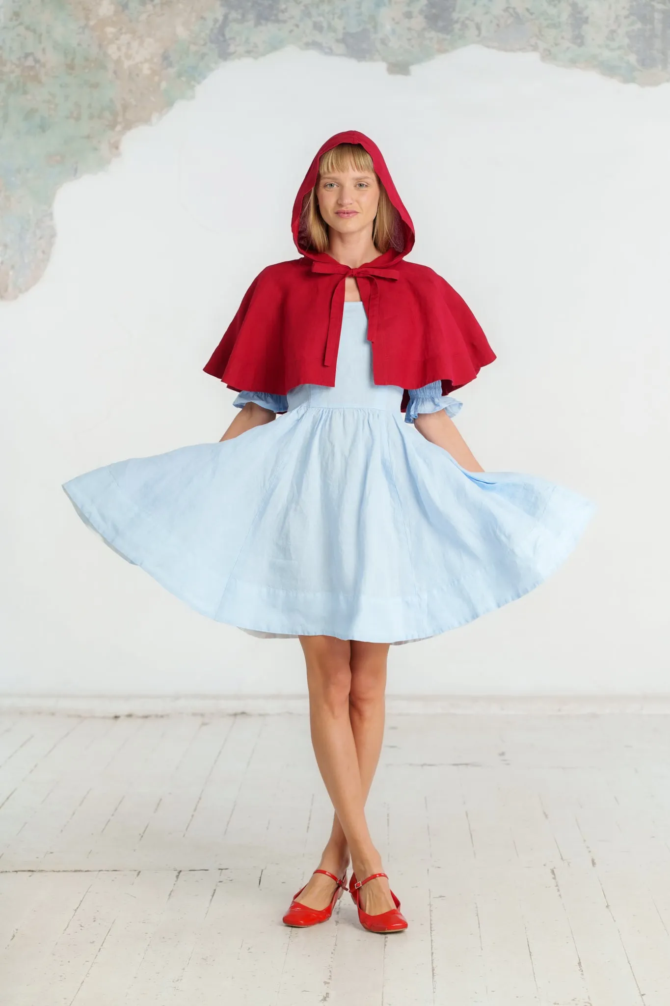 Mini Daisy Cape sold by Son de Flor product image thumbnail 3