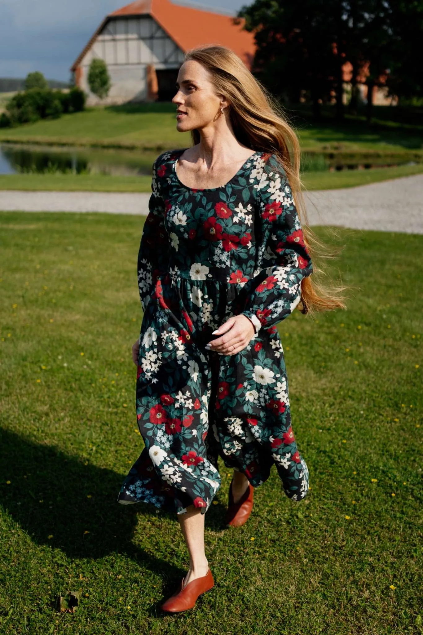 Carmen – Bishop Sleeve Linen Midi Dress sold by Son de Flor