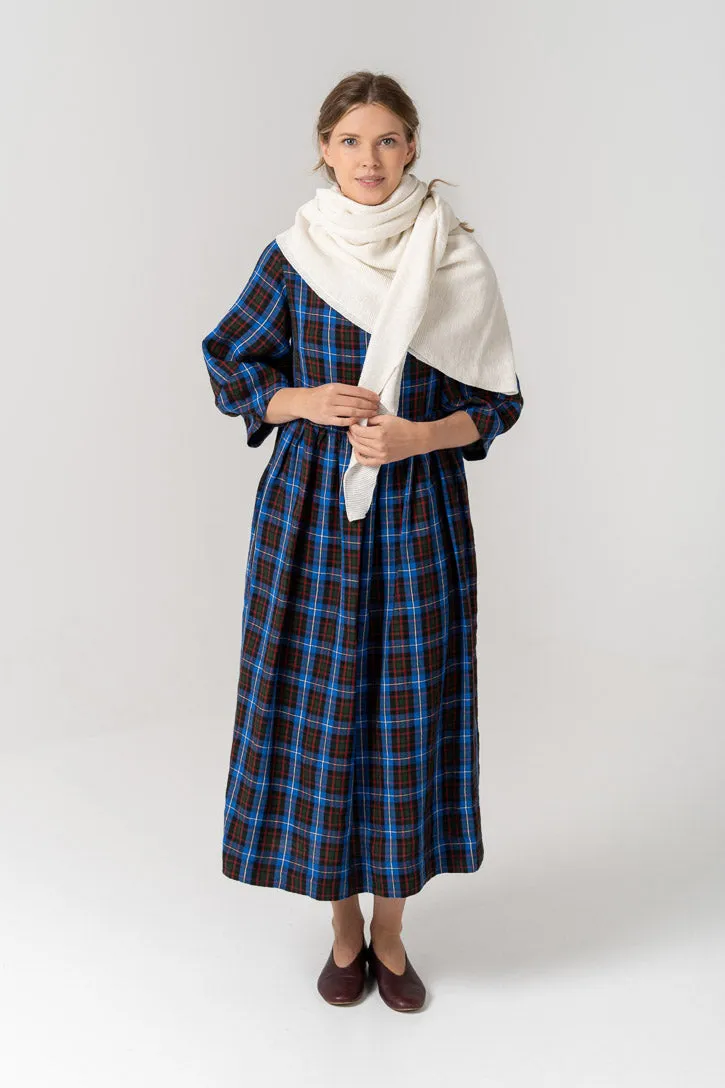 Elaine – Soft Cotton-Linen Triangle Scarf sold by Son de Flor product image thumbnail 4