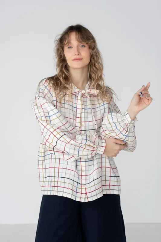 Clementine – Linen Shirt with Bow-Tie Collar made by Son de Flor