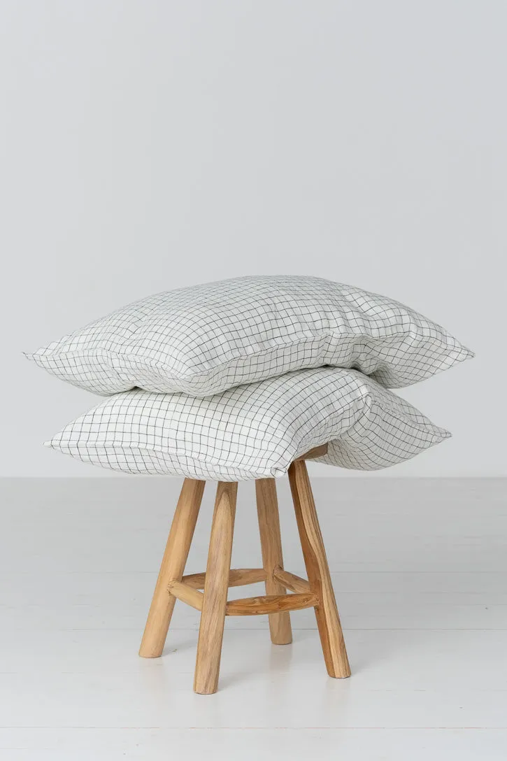 Linen Pillowcase, Set of 2 sold by Son de Flor