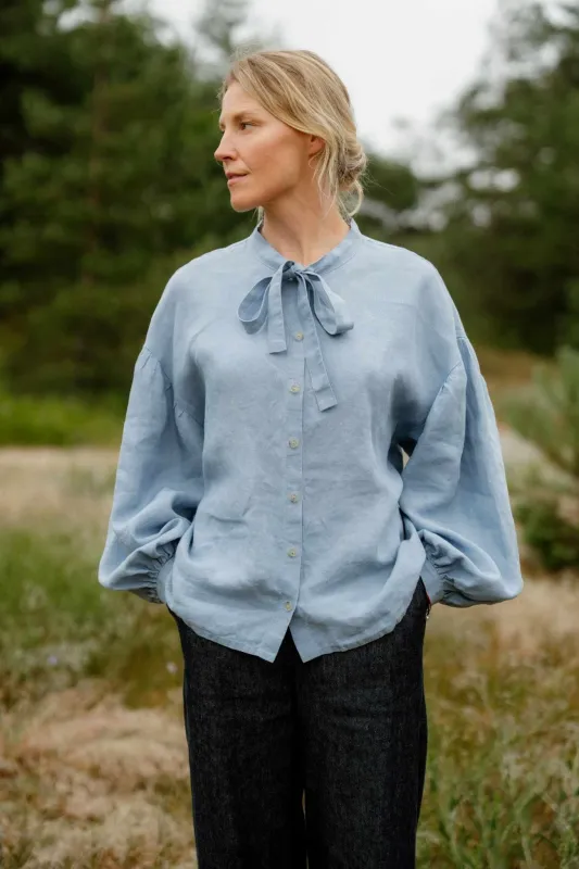 Clementine – Linen Shirt with Bow-Tie Collar made by Son de Flor