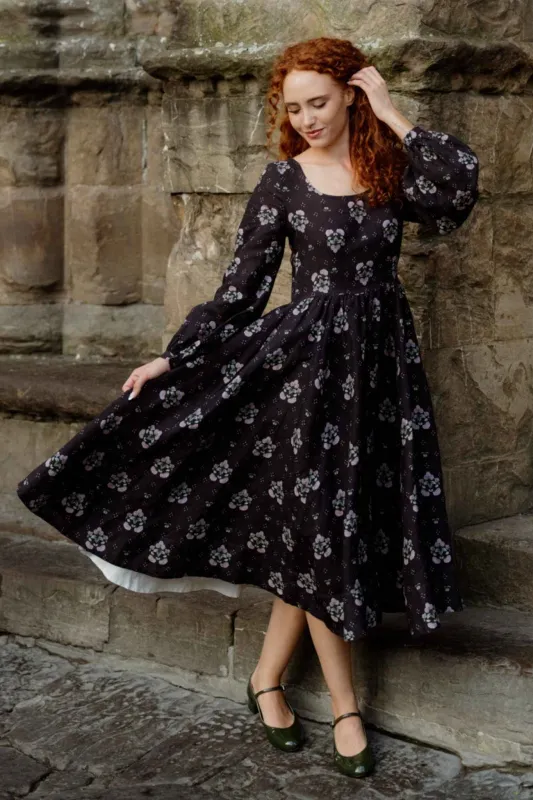 Carmen – Linen Midi Dress with Long Sleeves made by Son de Flor