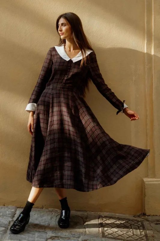 Wander – Long Sleeve Linen Dress with Sailor Collar made by Son de Flor