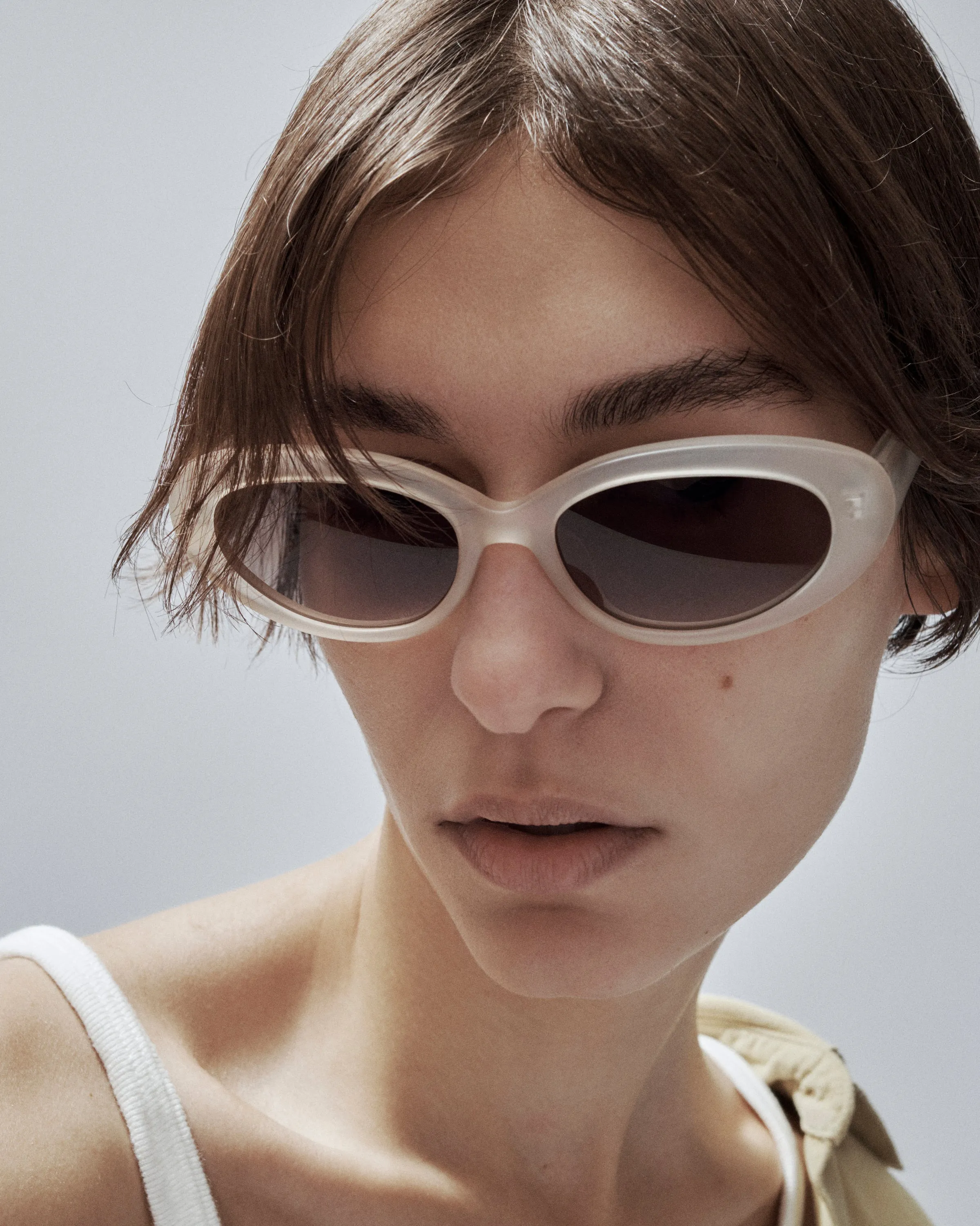 The COCO – Pearl & Smoke sold by THISTLES product image thumbnail 5