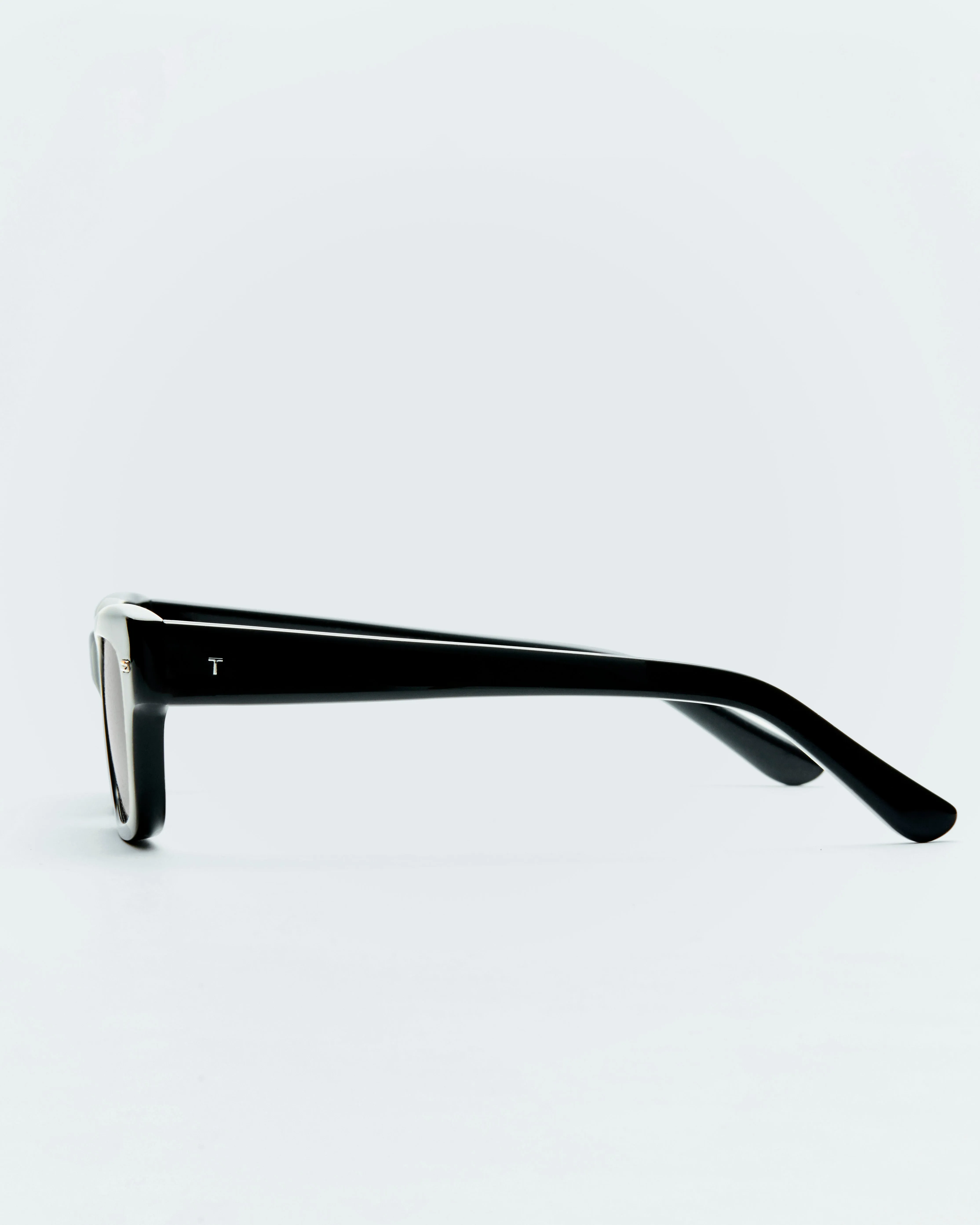 The JACK – Black & Black sold by THISTLES product image thumbnail 2