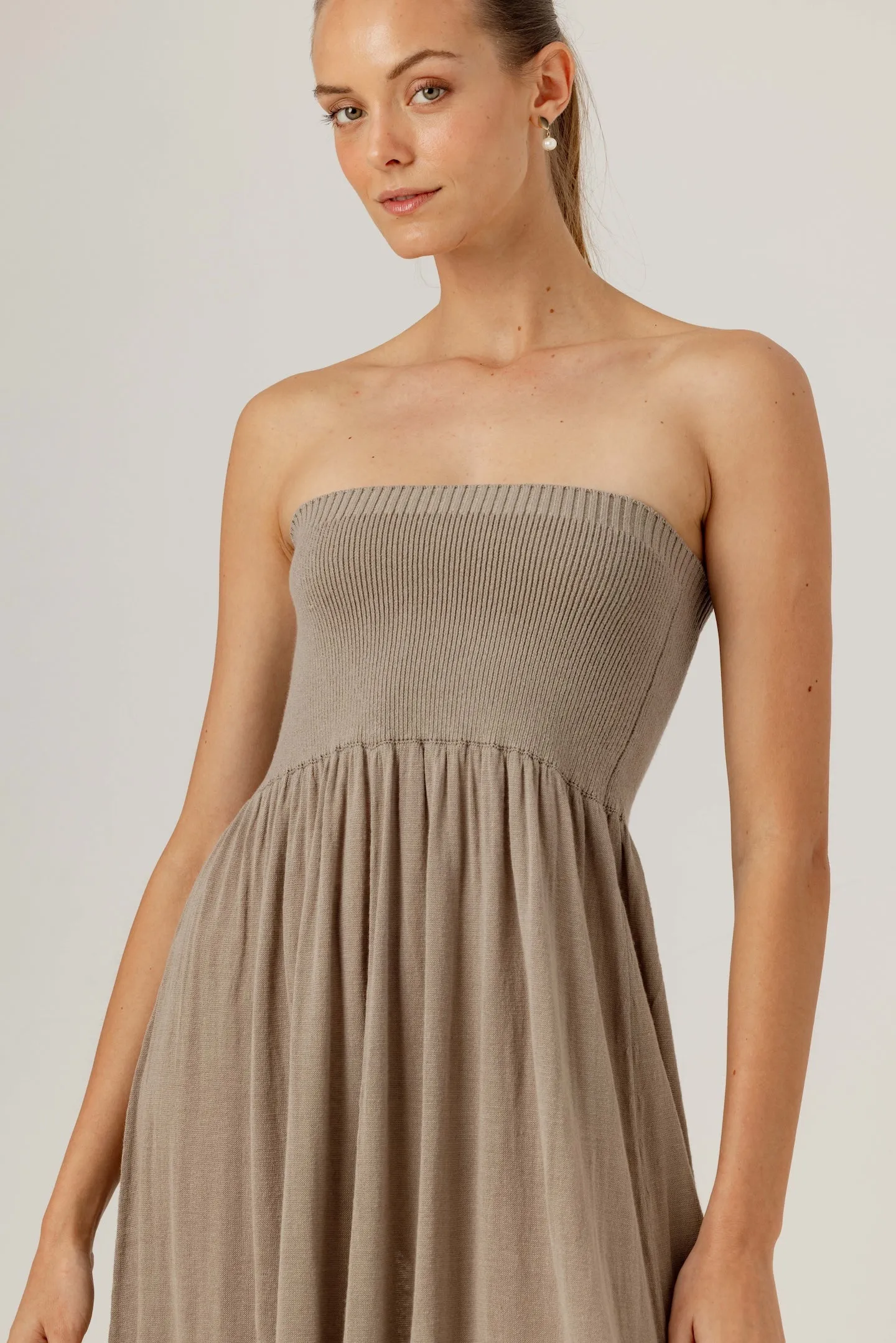 JEANNE DRESS sold by We Are Sundays product image thumbnail 3