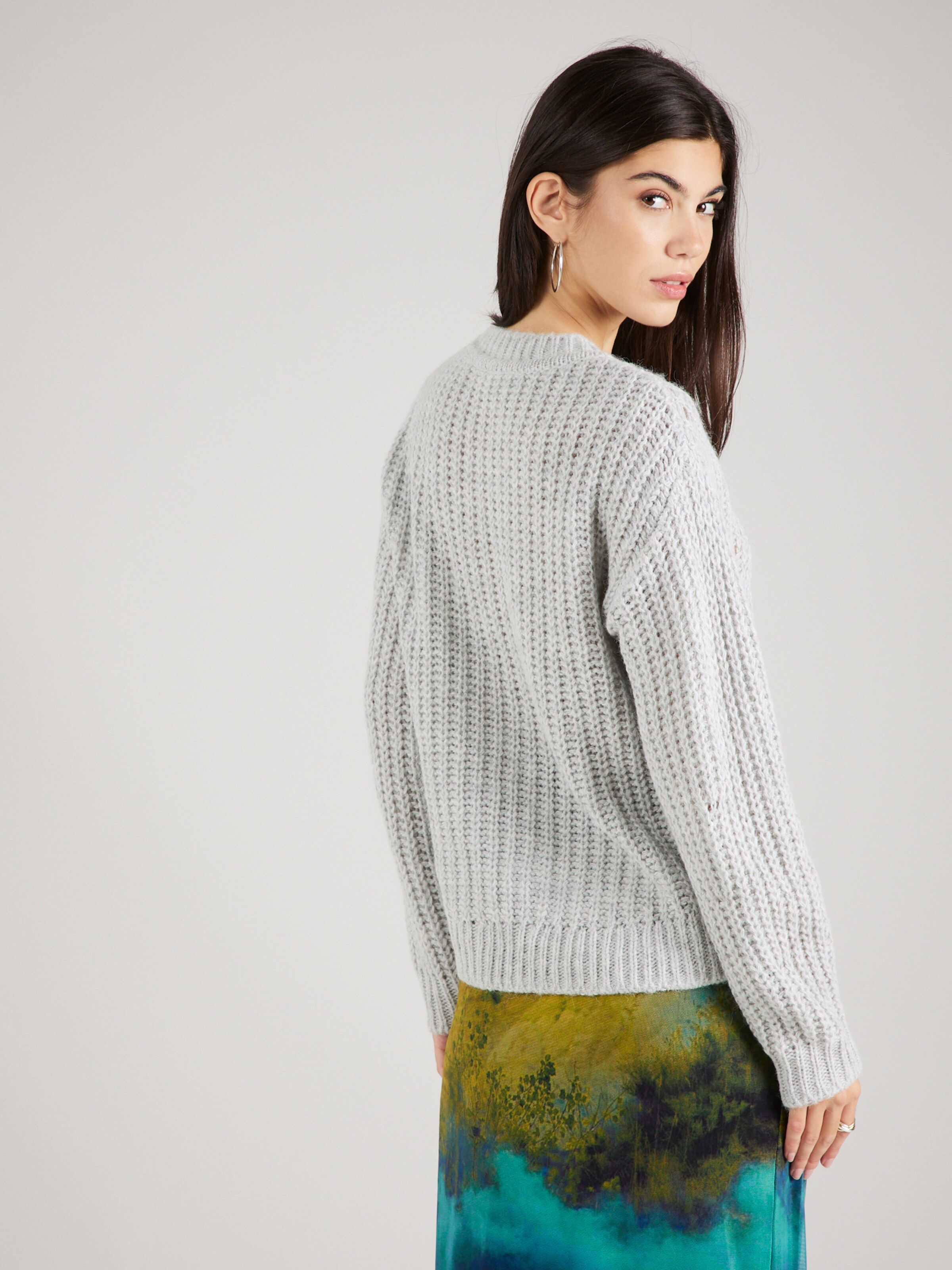 Pullover sold by About You product image thumbnail 3