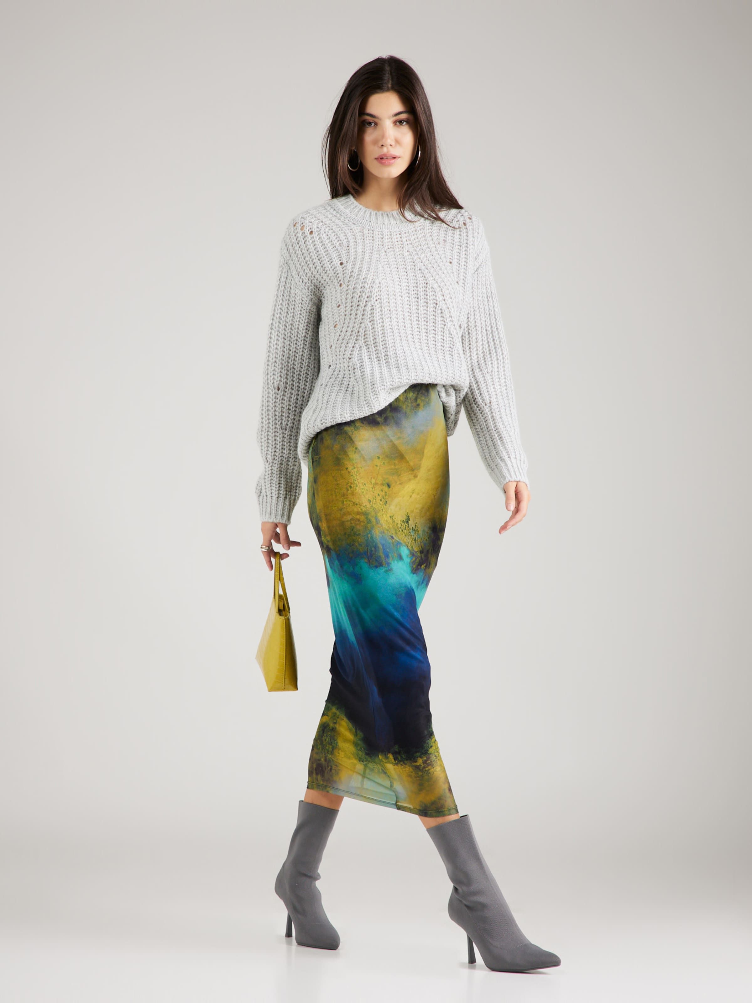 Pullover sold by About You product image thumbnail 4