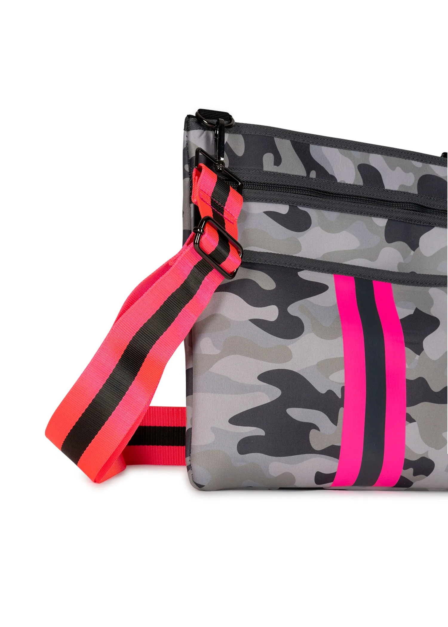 Peyton Cairo Crossbody- FINAL SALE sold by HAUTE SHORE product image thumbnail 5