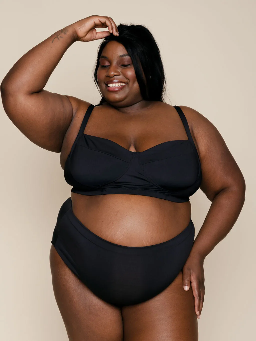 Soft Underwire Top in Black sold by Kitty & Vibe product image thumbnail 5