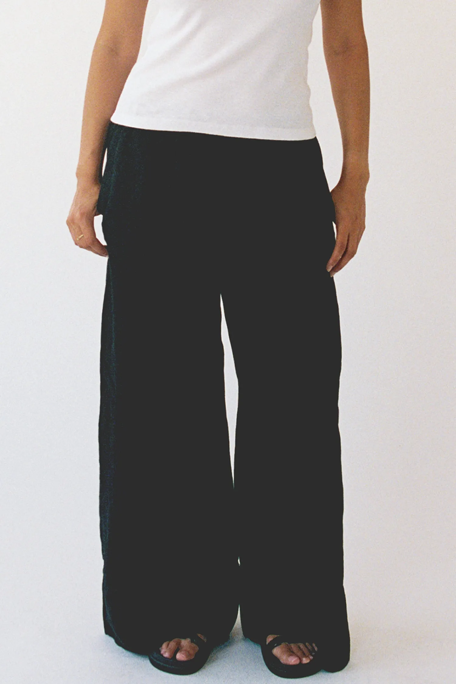 Linen Simple Pant sold by LA RELAXED product image thumbnail 4