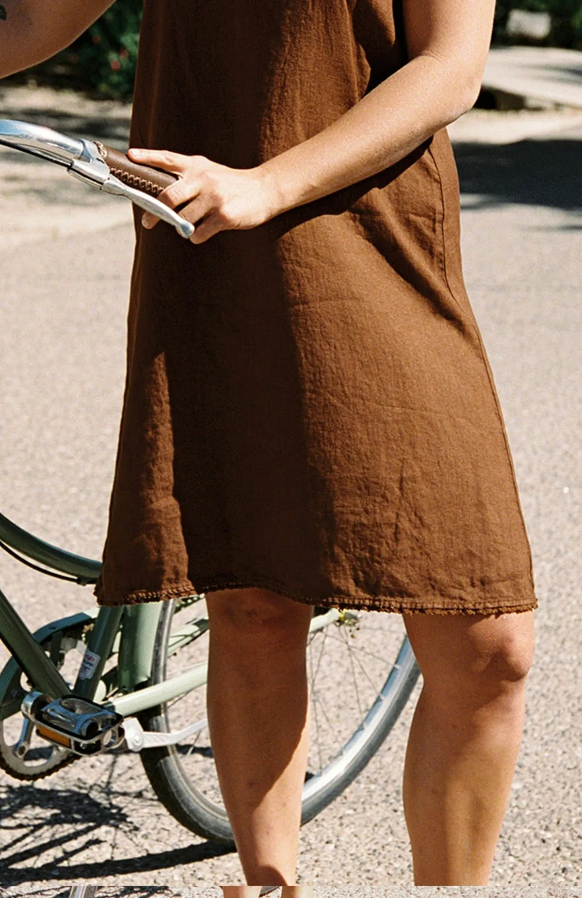 Jardin Linen Dress sold by LA RELAXED product image thumbnail 3