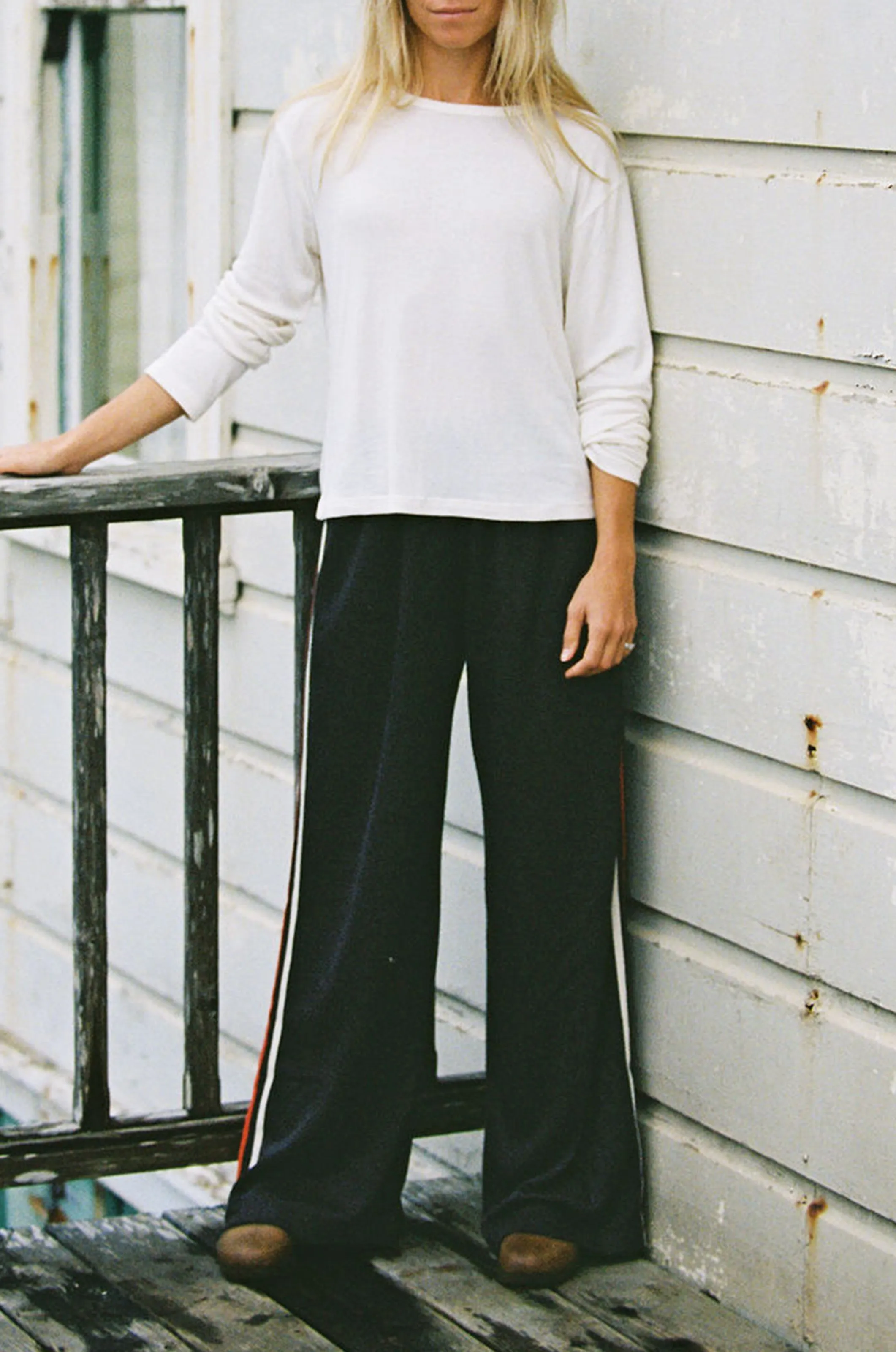 The Cozy Tee sold by LA RELAXED product image thumbnail 4