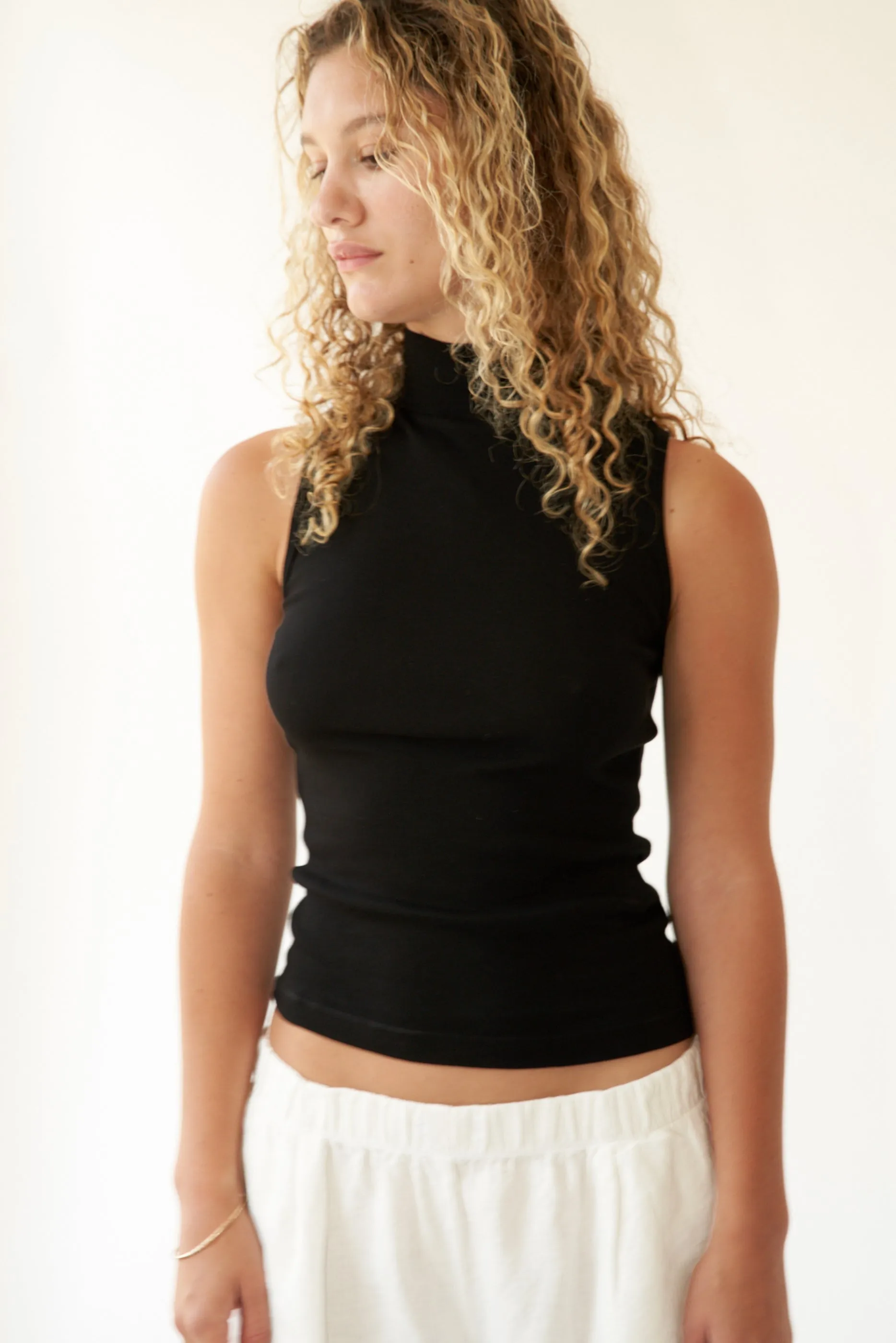 90's Sleeveless Mock Neck sold by LA RELAXED product image thumbnail 5
