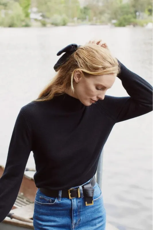 The Elizabeth Turtleneck sold by Kilte Collection