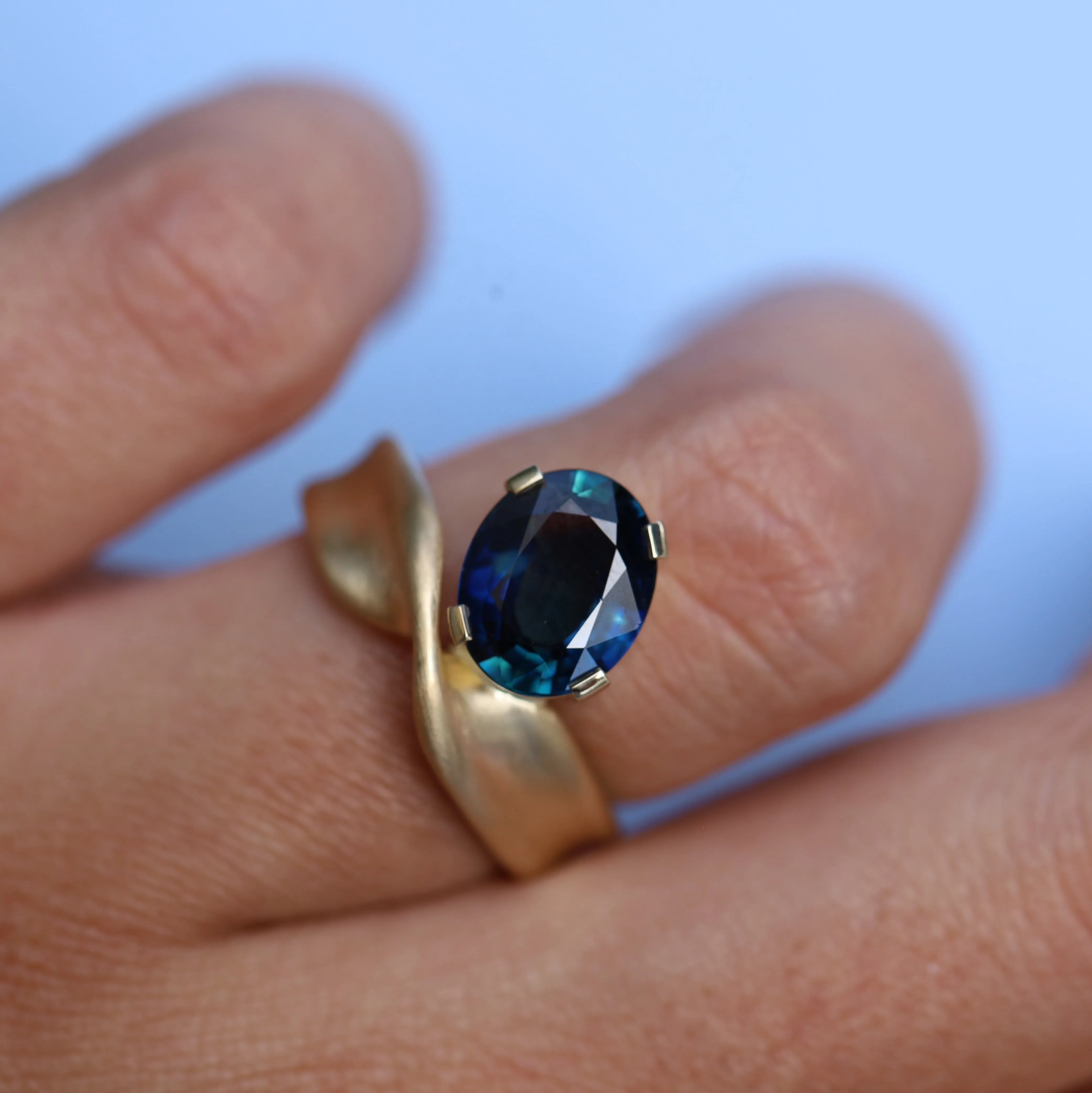 2.67ct Oval Sapphire Twist Ring sold by Marrow Fine product image thumbnail 2