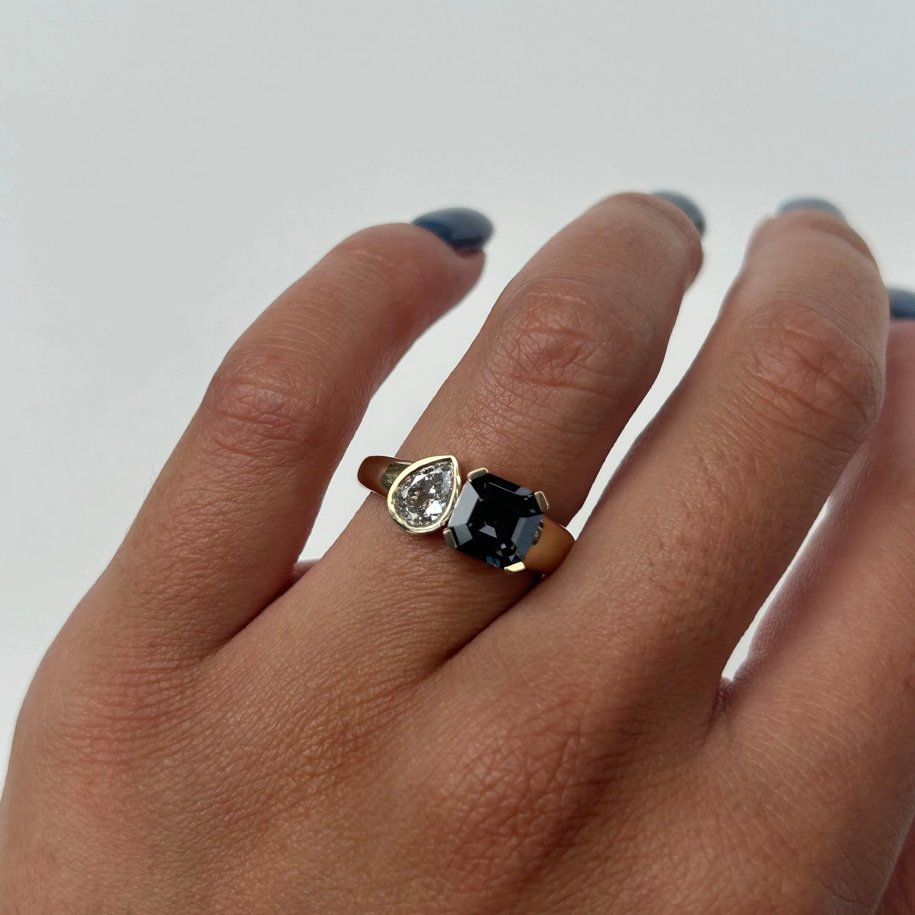 1.68ct Spinel and Diamond Toi et Moi sold by Marrow Fine product image thumbnail 3