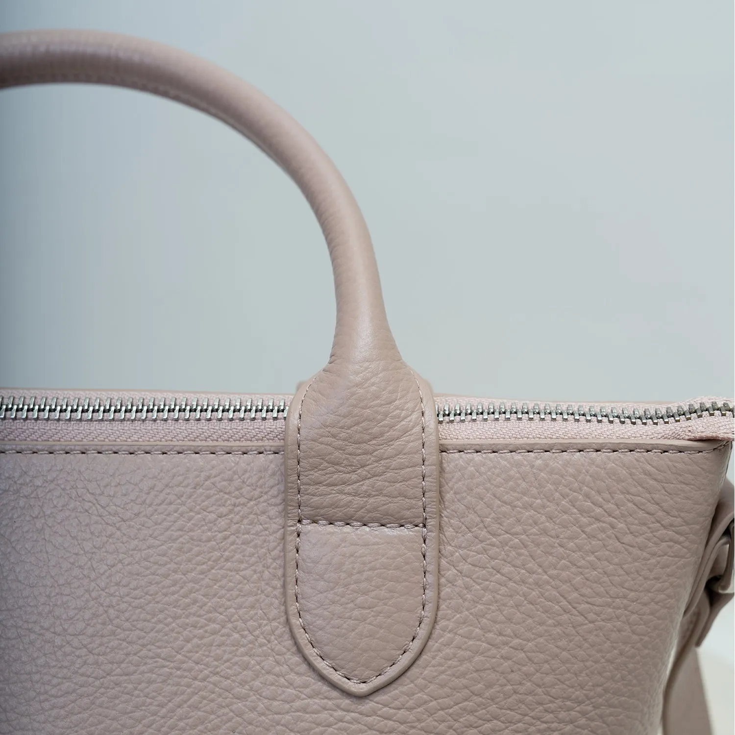 Leather Minimalist Carryall - Natural Rose sold by Pond Los Angeles product image thumbnail 4