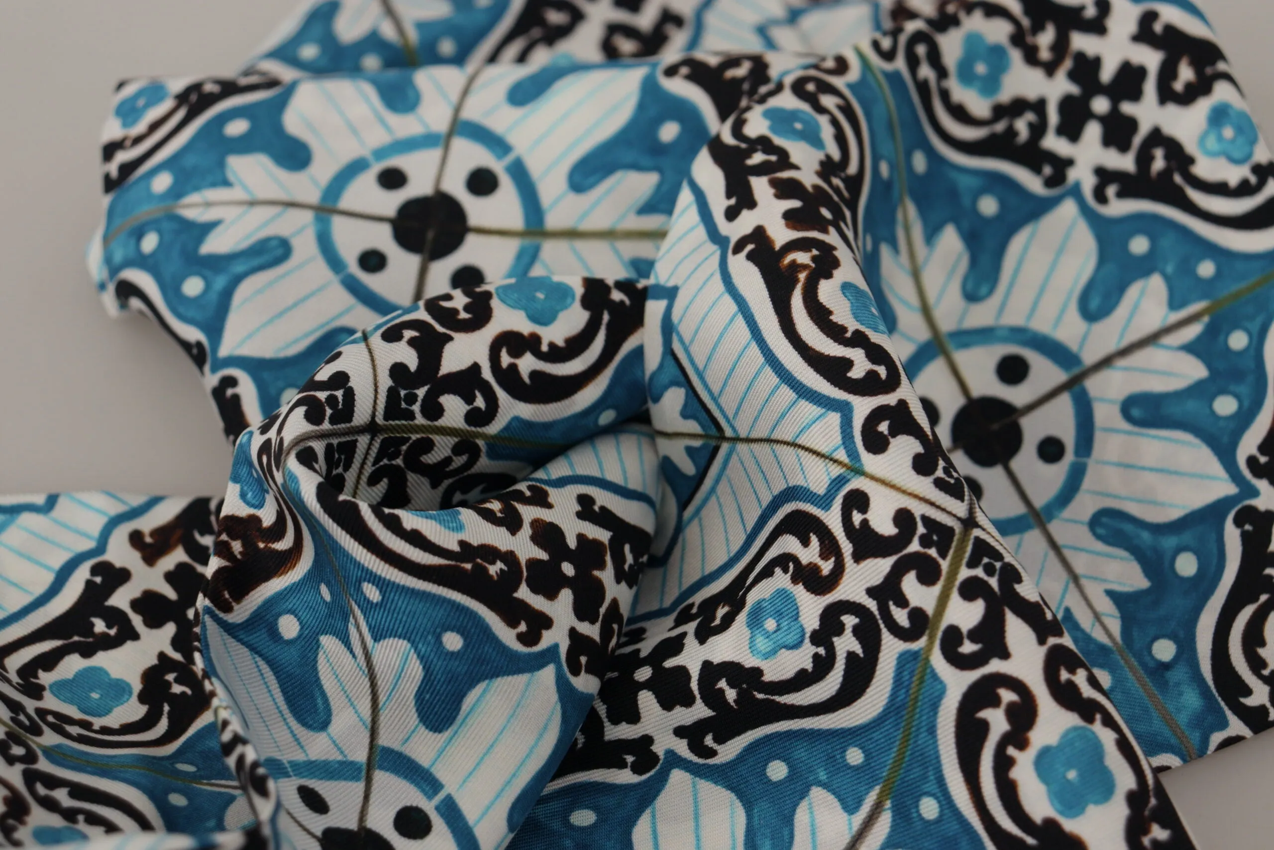 Majestic Silk Majolica Scarf sold by Louxly product image thumbnail 5