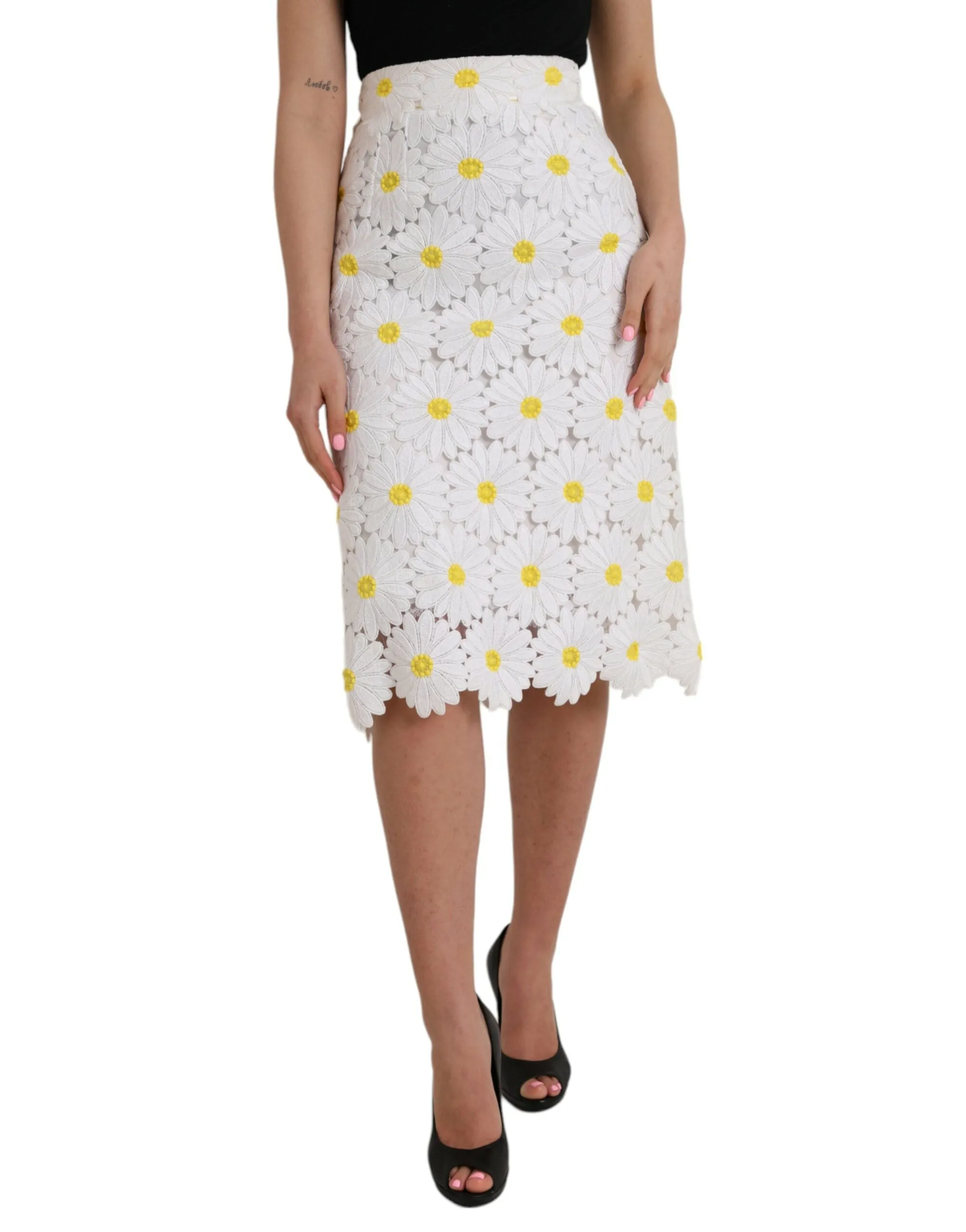 White Floral Pencil Straight Lace Skirt sold by Louxly product image thumbnail 2