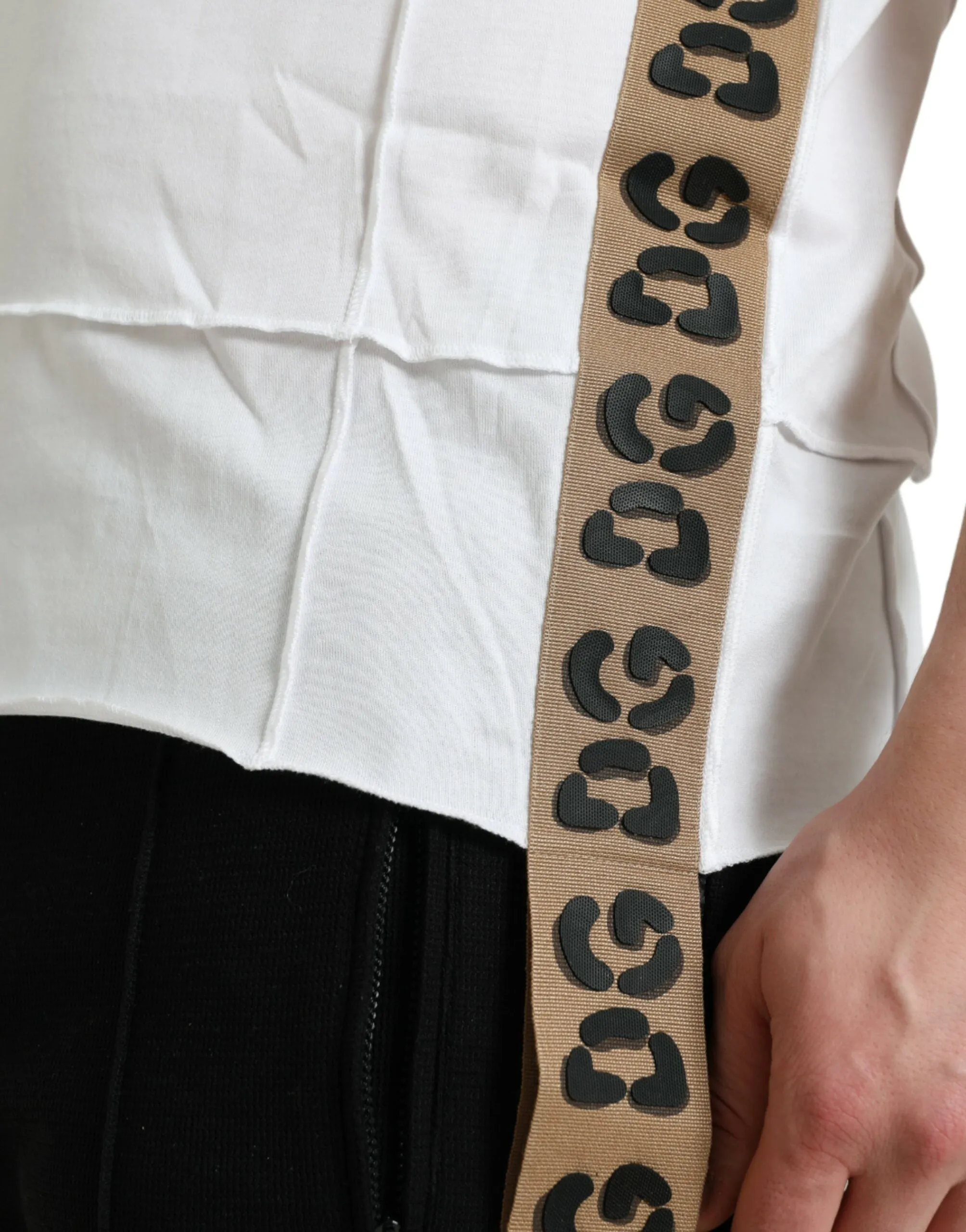 White Logo Crew Neck Short Sleeves T-shirt sold by Louxly product image thumbnail 5