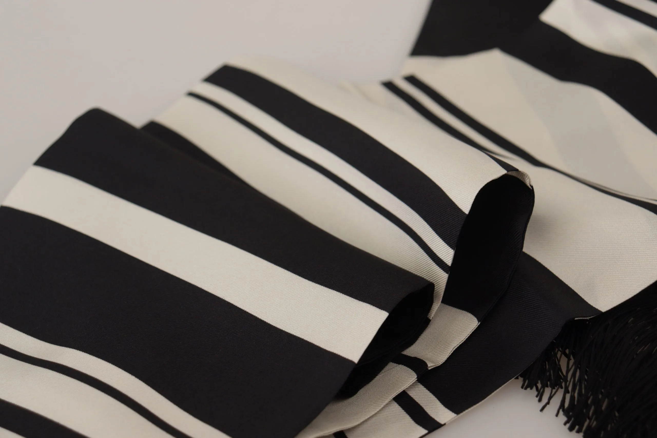 Elegant Silk Men's Scarf - Classic Black Stripe sold by Louxly product image thumbnail 5