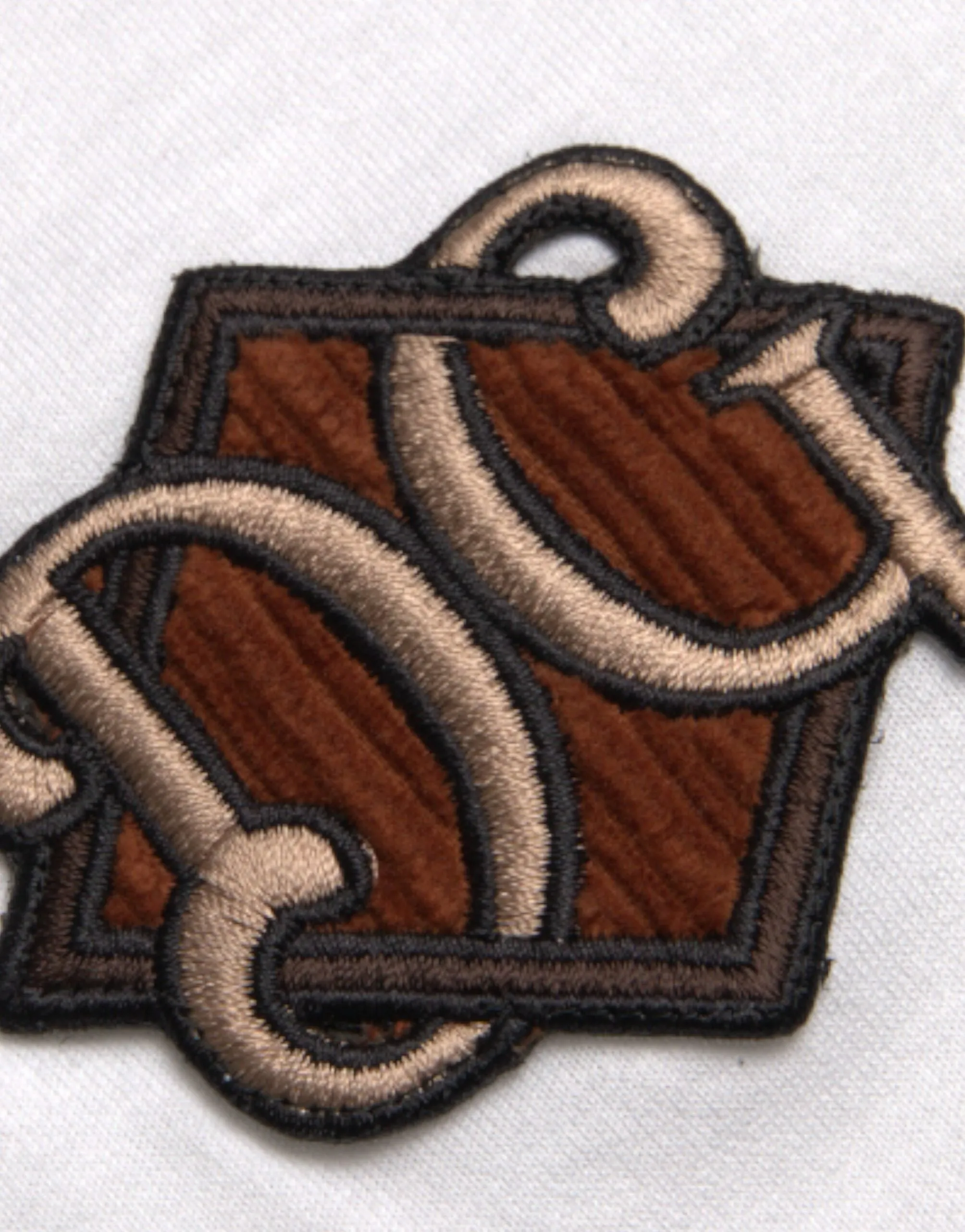 White Logo Embroidery Short Sleeve T-shirt sold by Louxly product image thumbnail 4