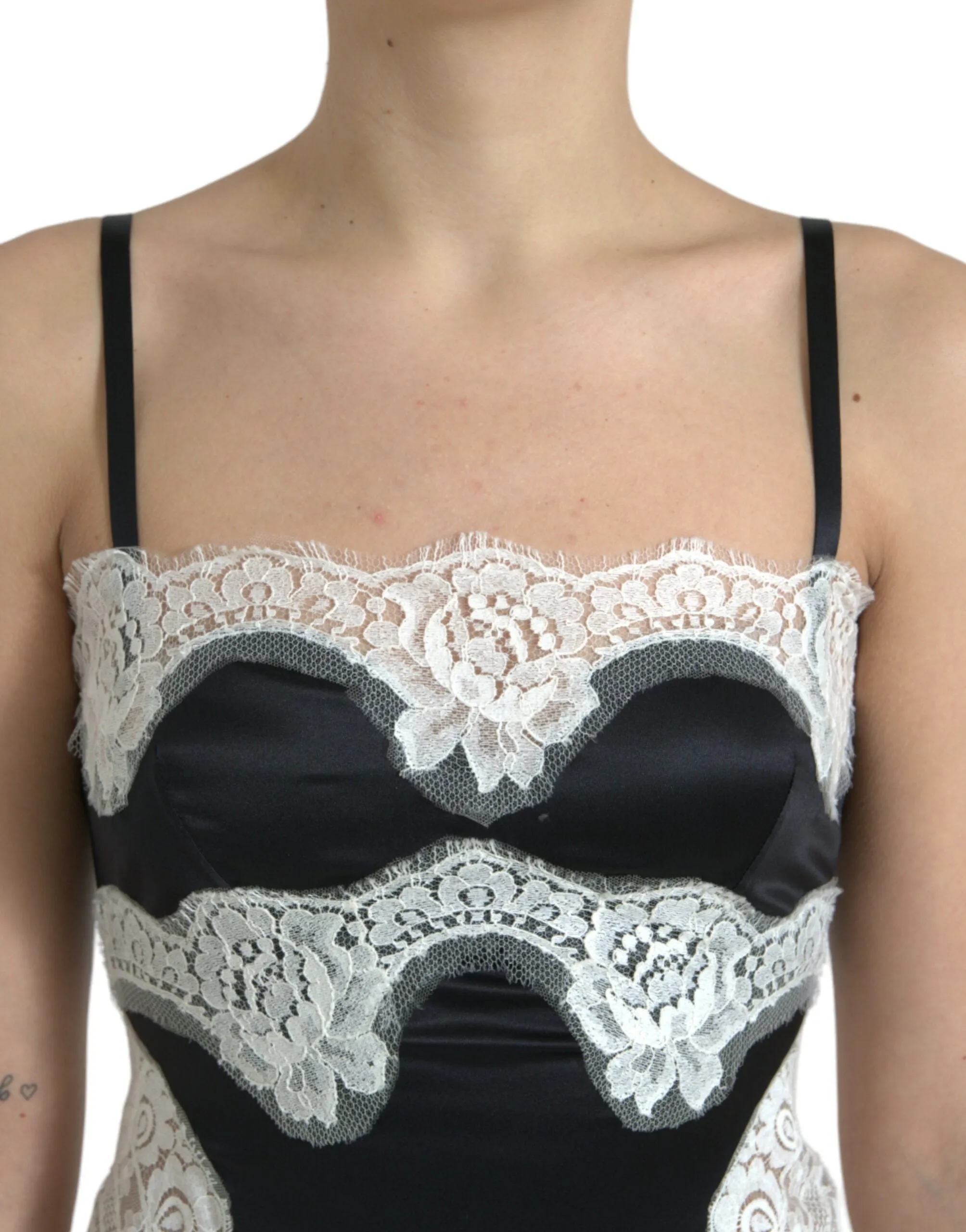Elegant Silk Blend A-Line Lace Dress sold by Louxly product image thumbnail 4