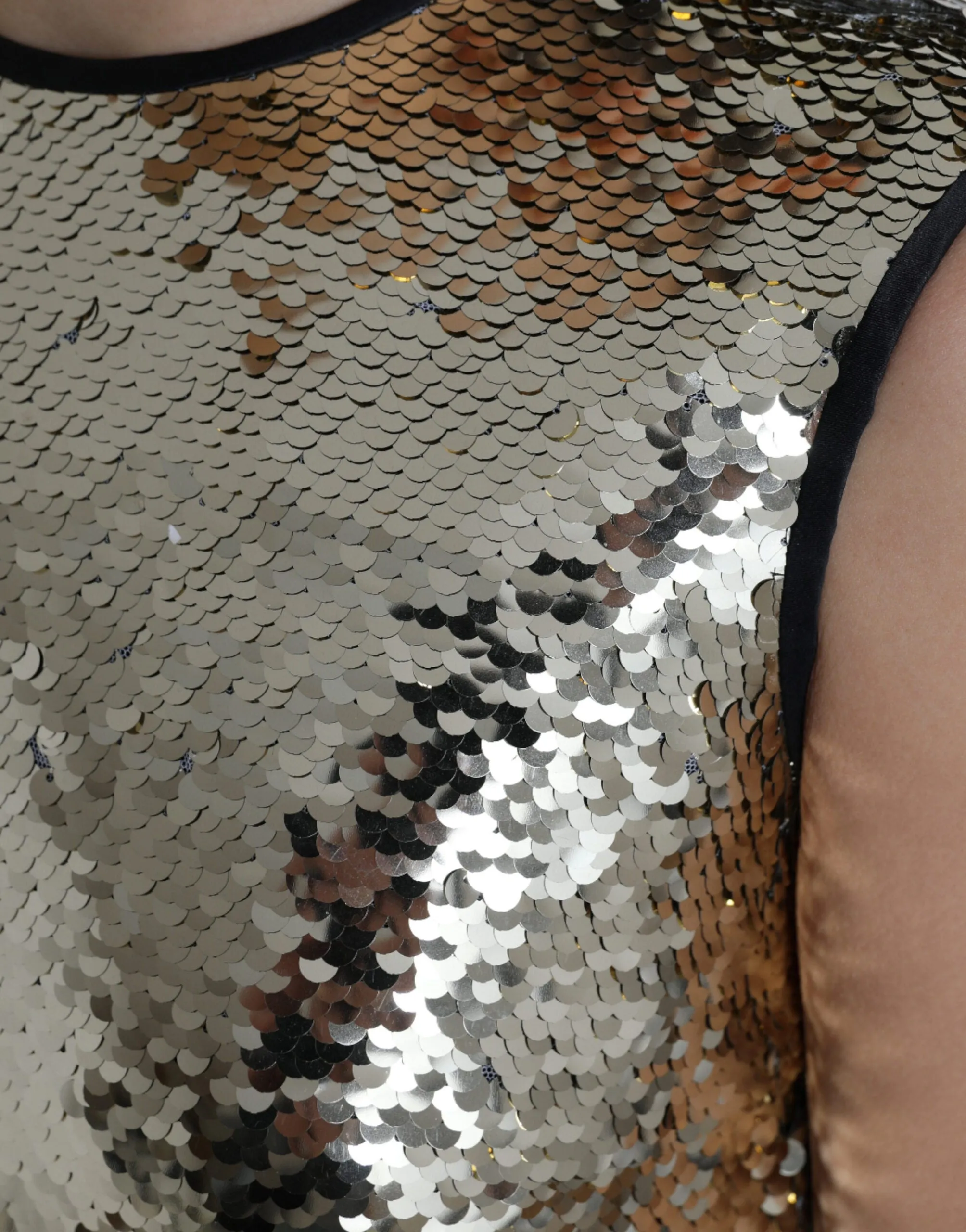 Elegant Silver Sequined Mini Dress sold by Louxly product image thumbnail 5