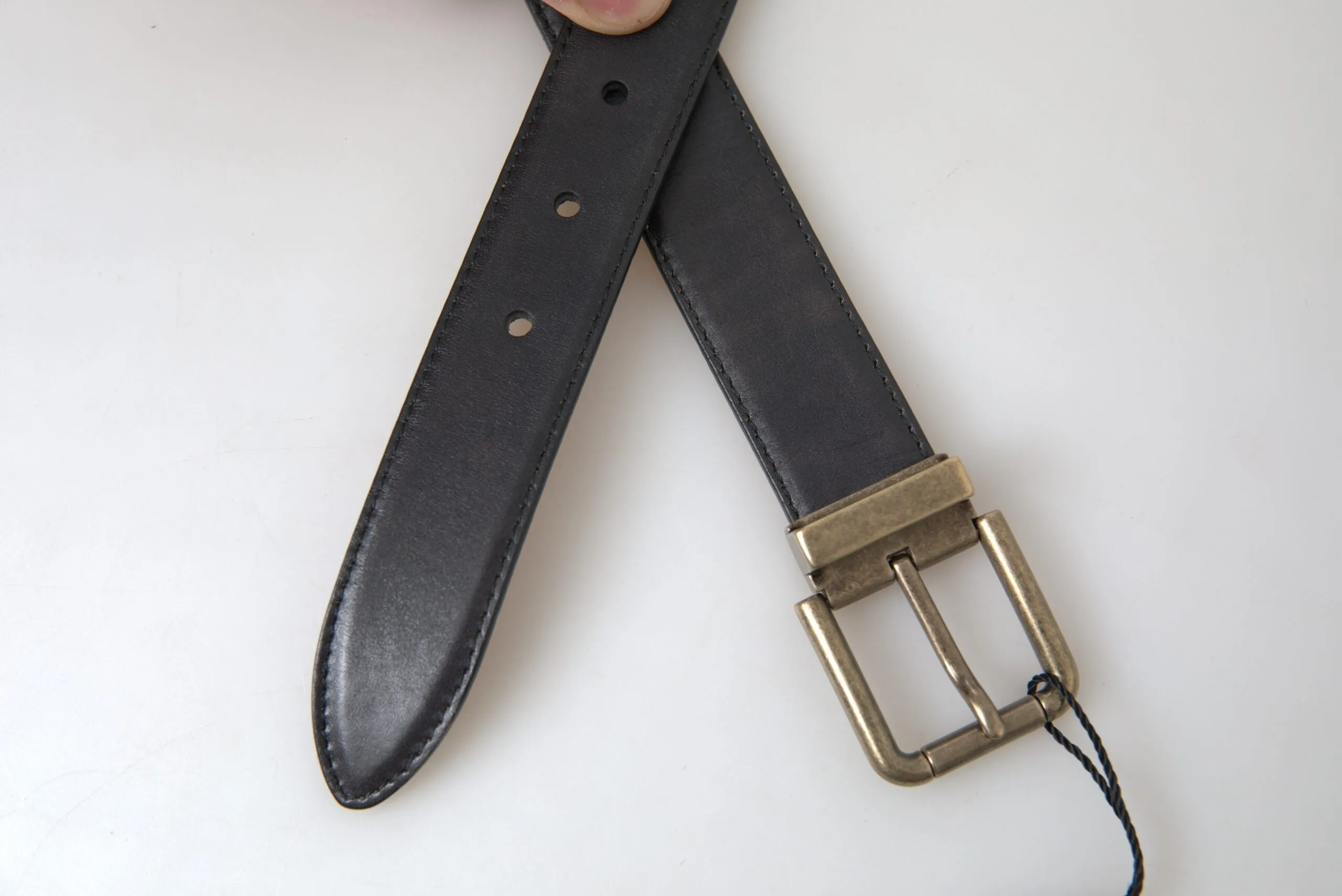 Elegant Black Leather Belt with Metal Buckle sold by Louxly product image thumbnail 4