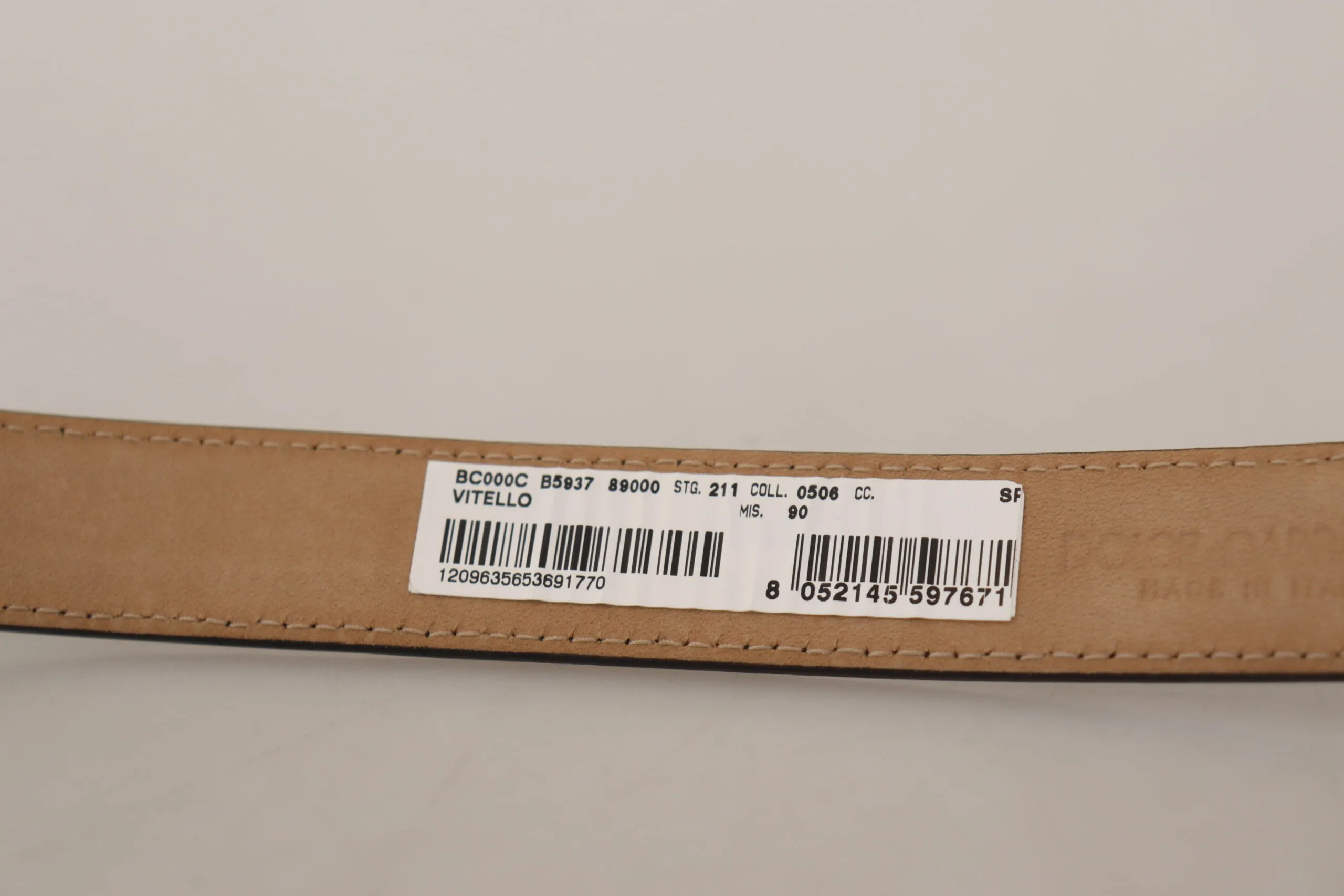 Sleek Black Leather Belt with Metal Buckle sold by Louxly product image thumbnail 3