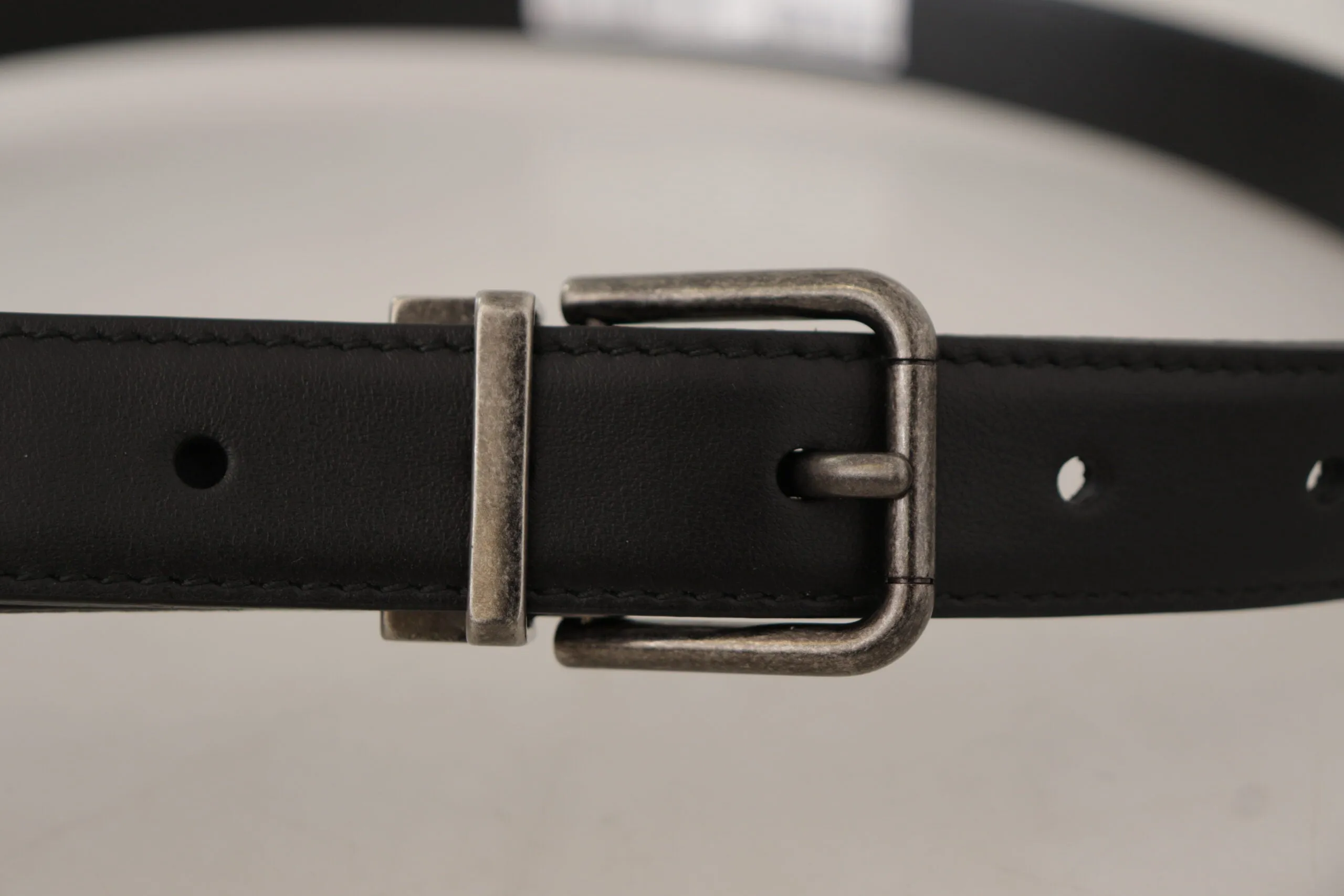 Elegant Black Leather Belt with Metal Buckle sold by Louxly product image thumbnail 5