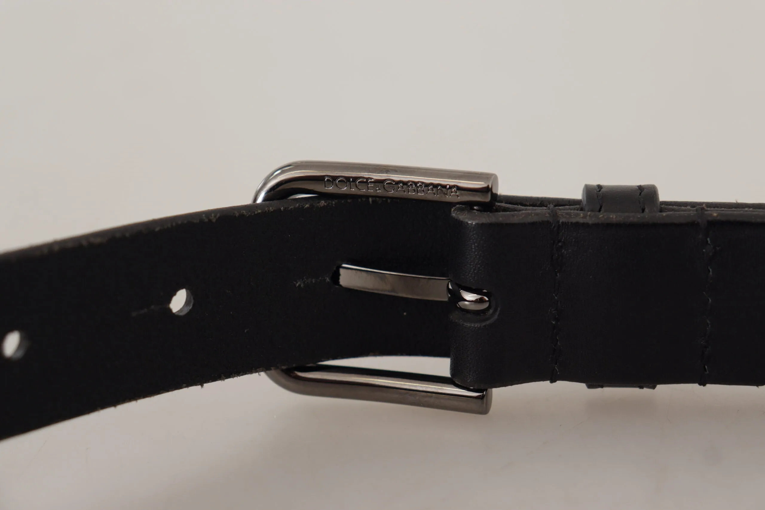 Elegant Black Leather Belt with Metal Buckle sold by Louxly product image thumbnail 4