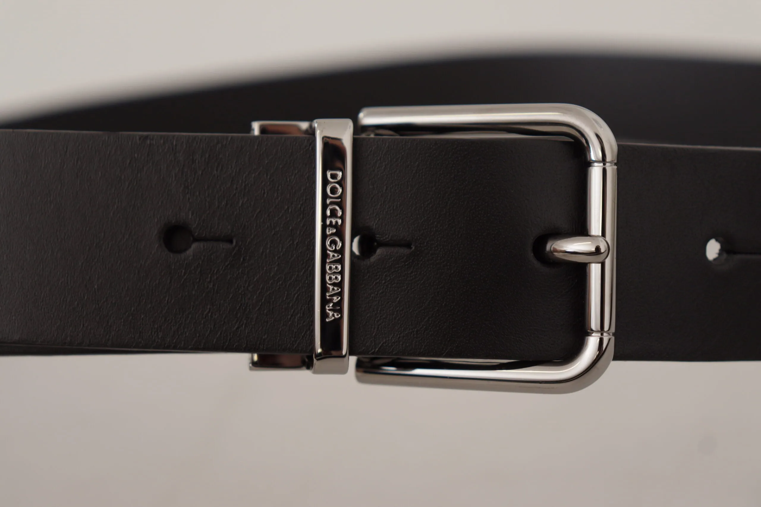 Elegant Black Leather Belt with Metal Buckle sold by Louxly product image thumbnail 5