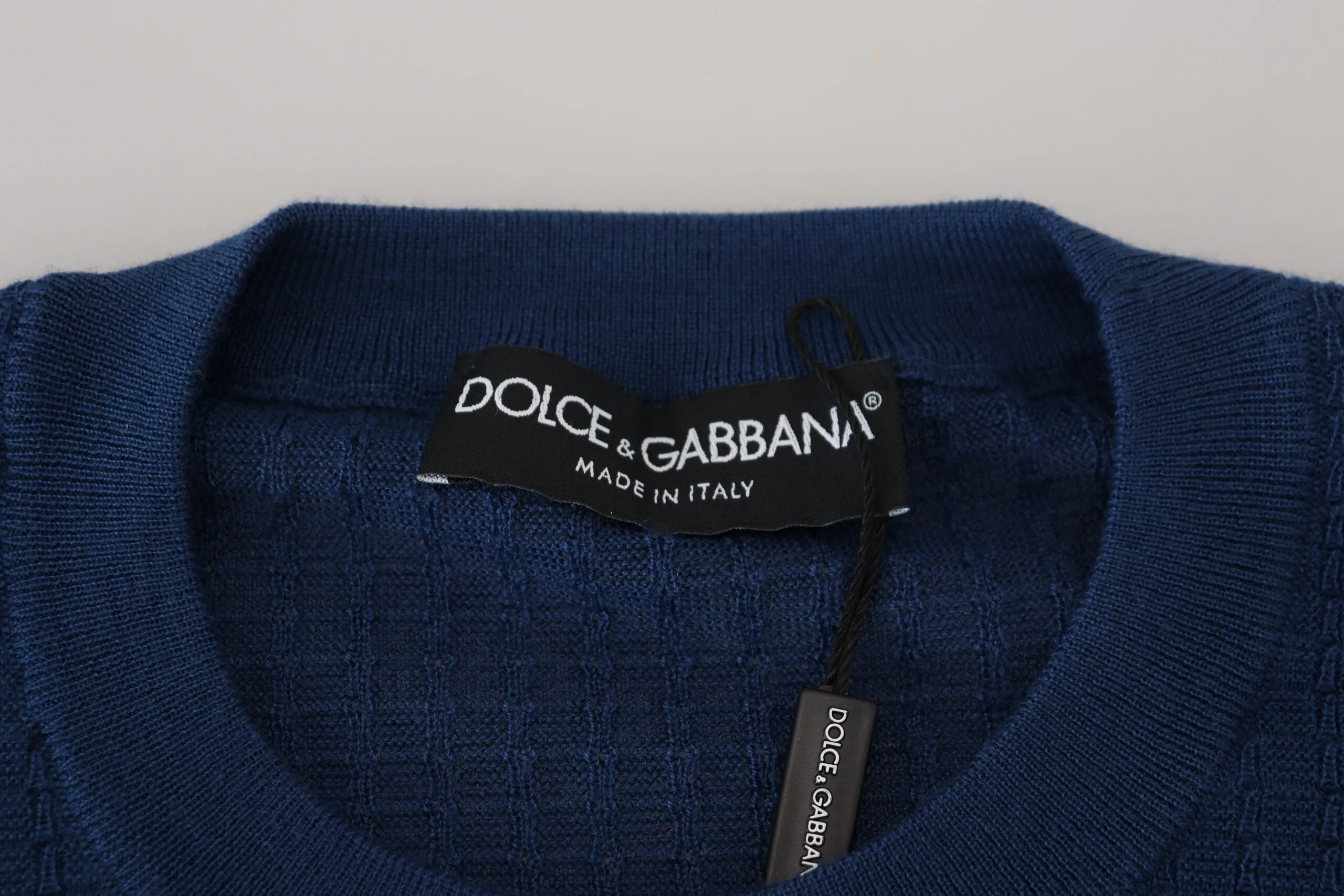 Elegant Blue Cashmere-Silk Men's Pullover sold by Louxly product image thumbnail 5