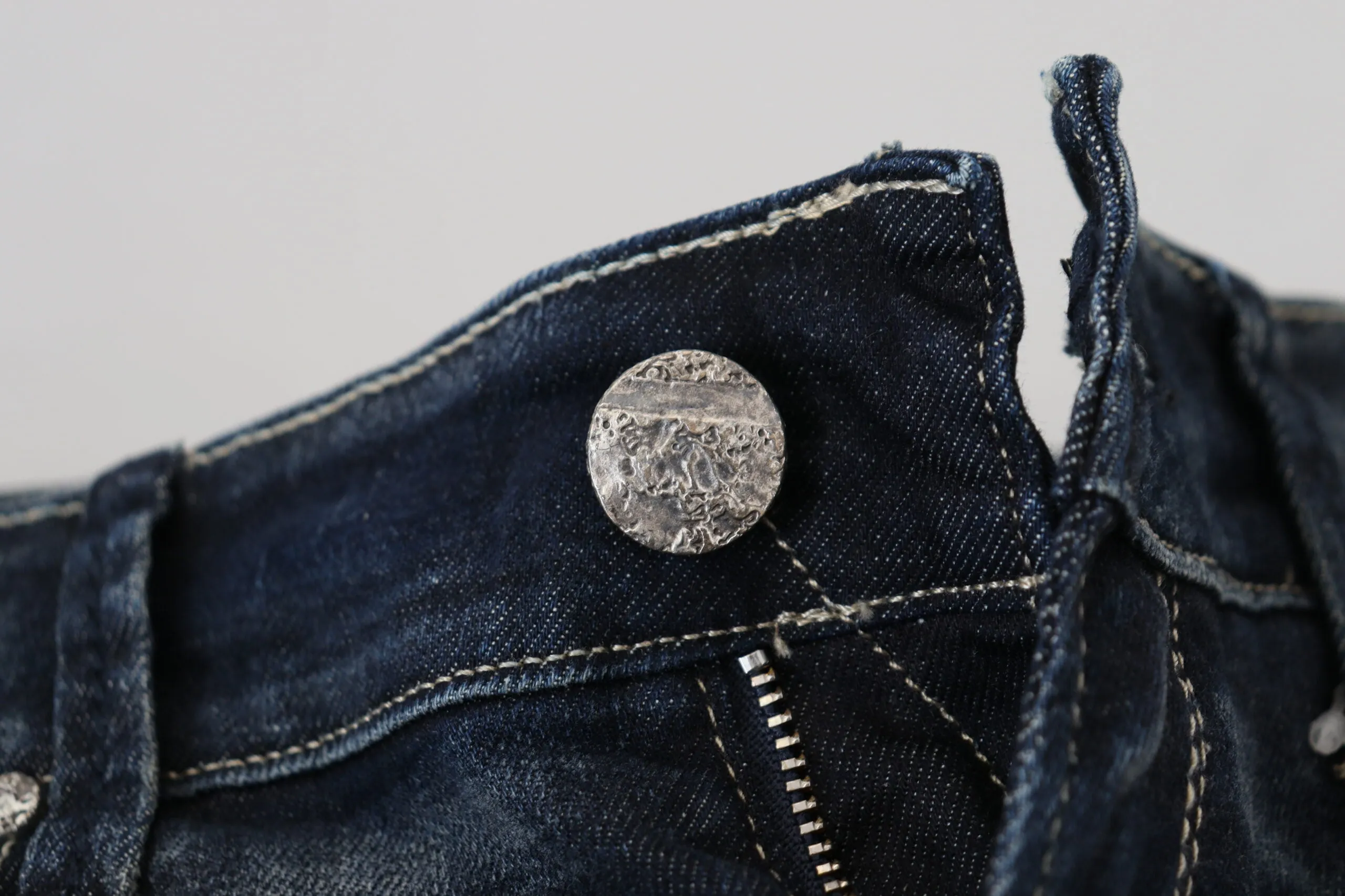 Chic Blue Washed Skinny Low Waist Jeans sold by Louxly product image thumbnail 4