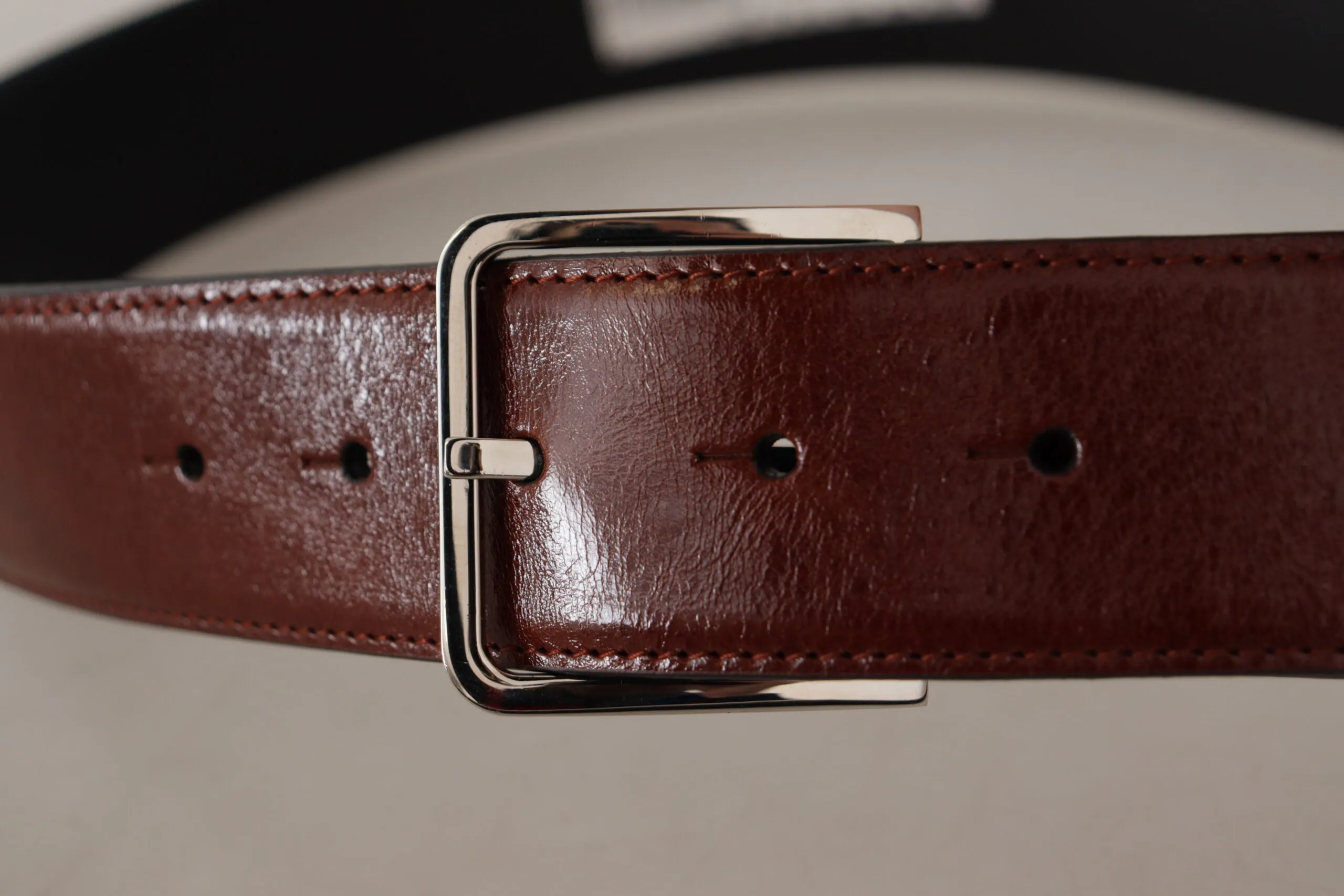 Elegant Leather Belt with Engraved Buckle sold by Louxly product image thumbnail 4