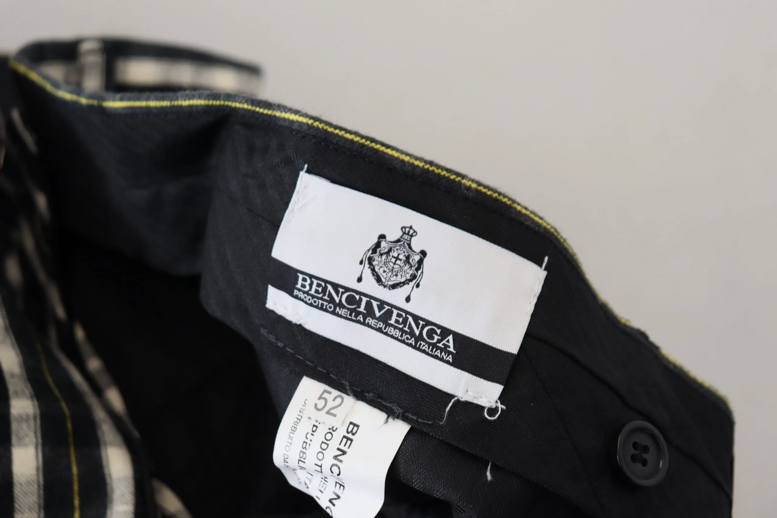 Elegant Black and White BENCIVENGA Pants sold by Louxly product image thumbnail 5