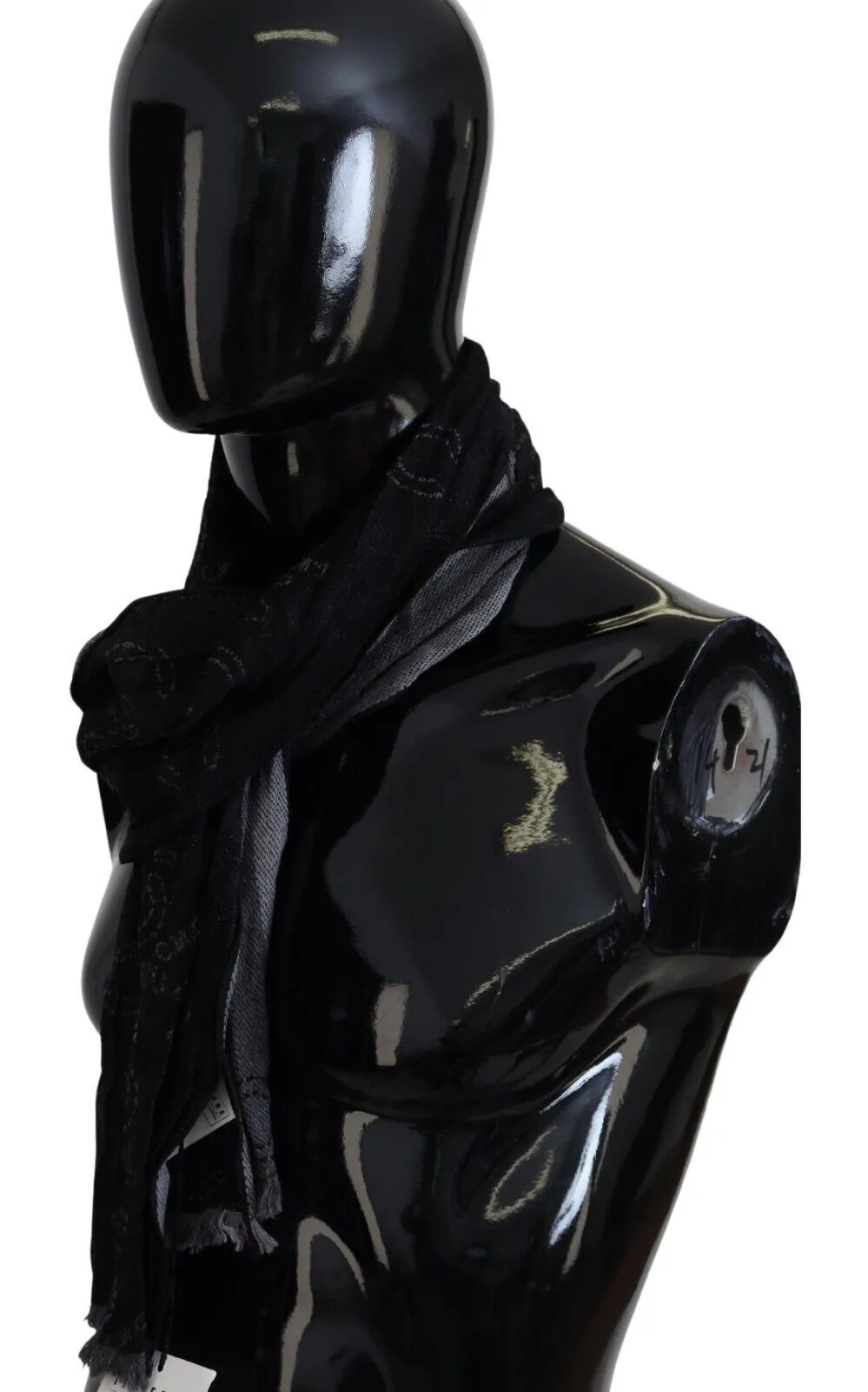 Elegant Italian Wool Men's Scarf Wrap sold by Louxly product image thumbnail 3