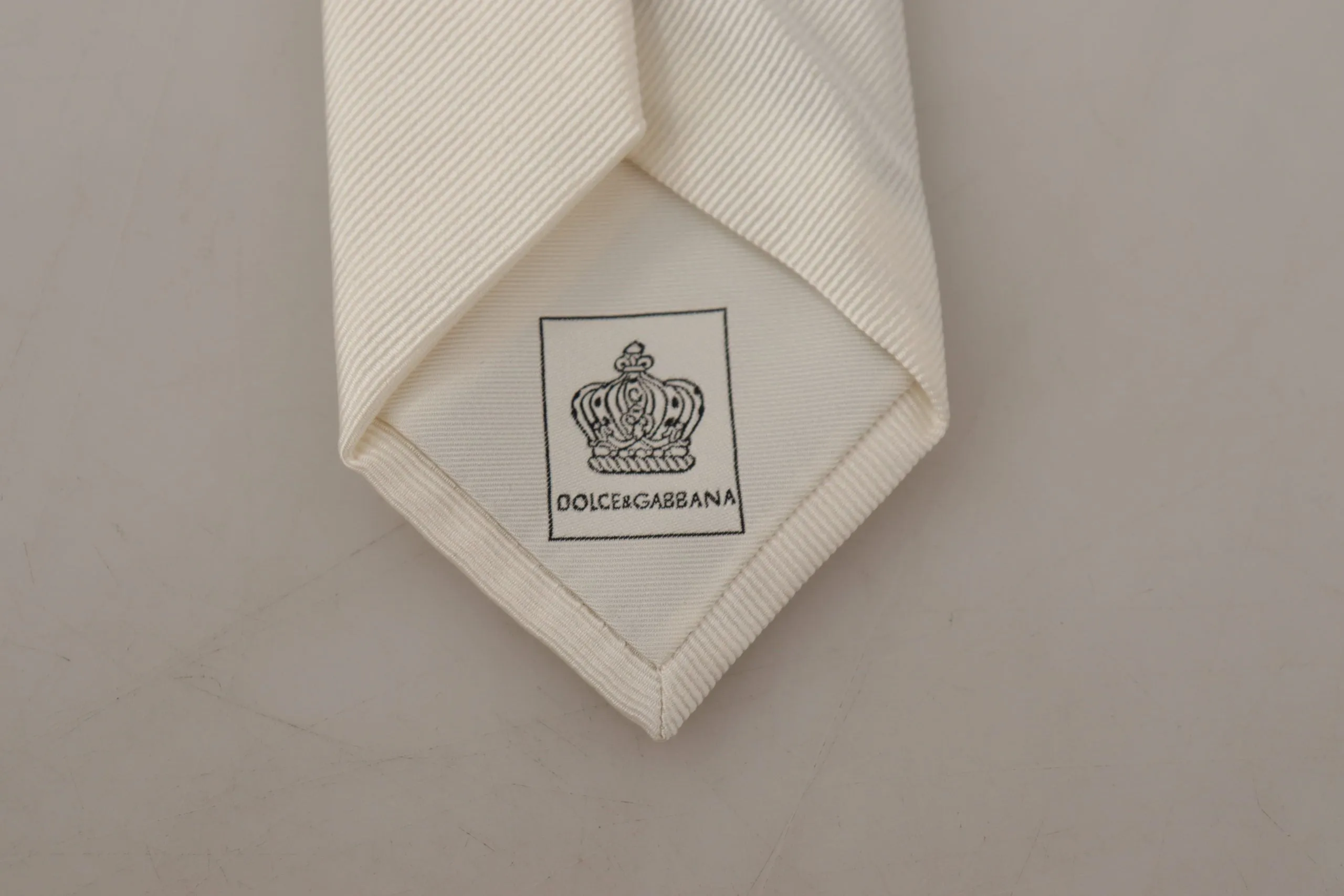 Elegant White Silk Men's Tie sold by Louxly product image thumbnail 5