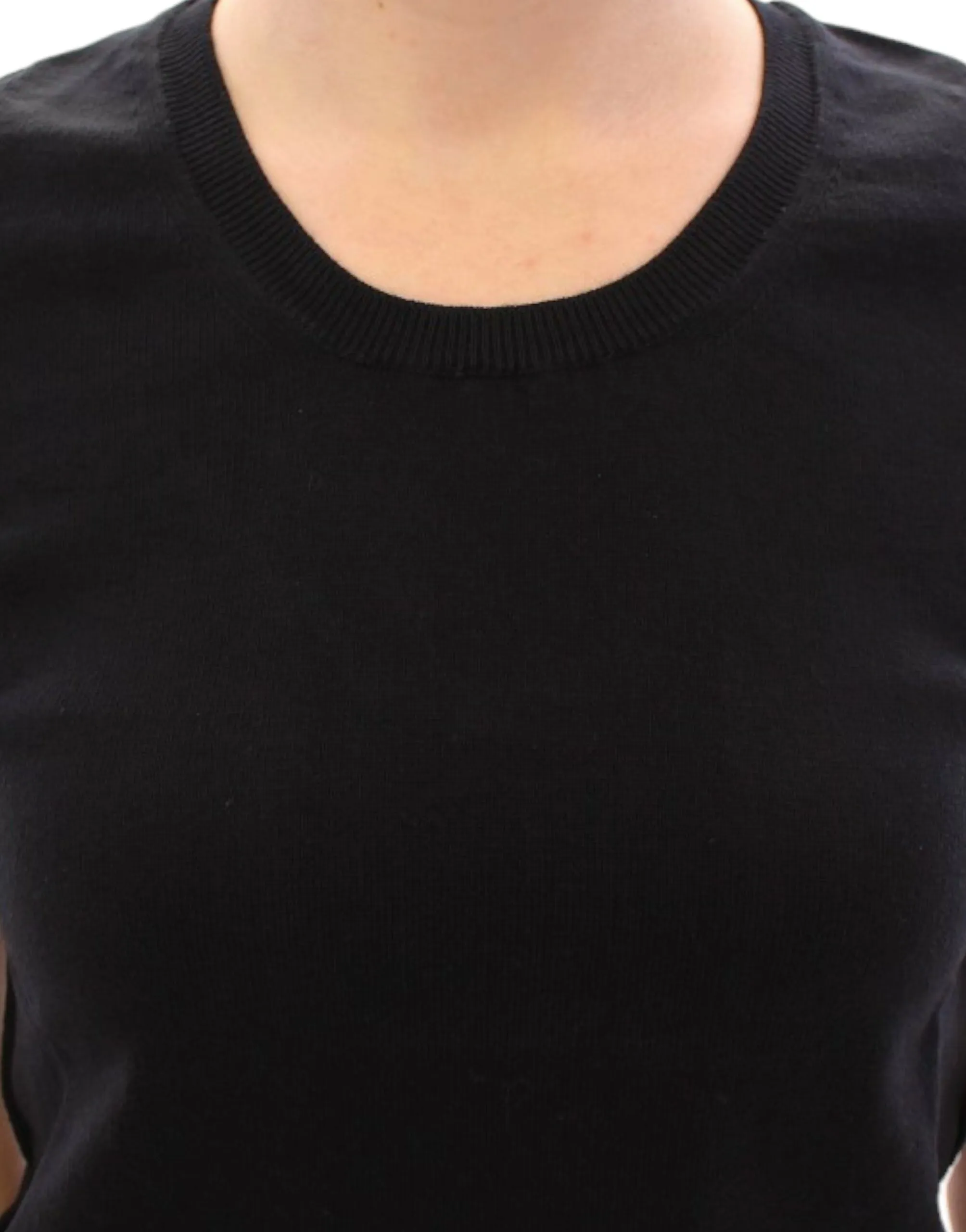Elegant Black Cotton Crew-neck Tee sold by Louxly product image thumbnail 4