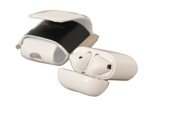 Chic Leather Airpods Case in Monochrome sold by Louxly product image thumbnail 5