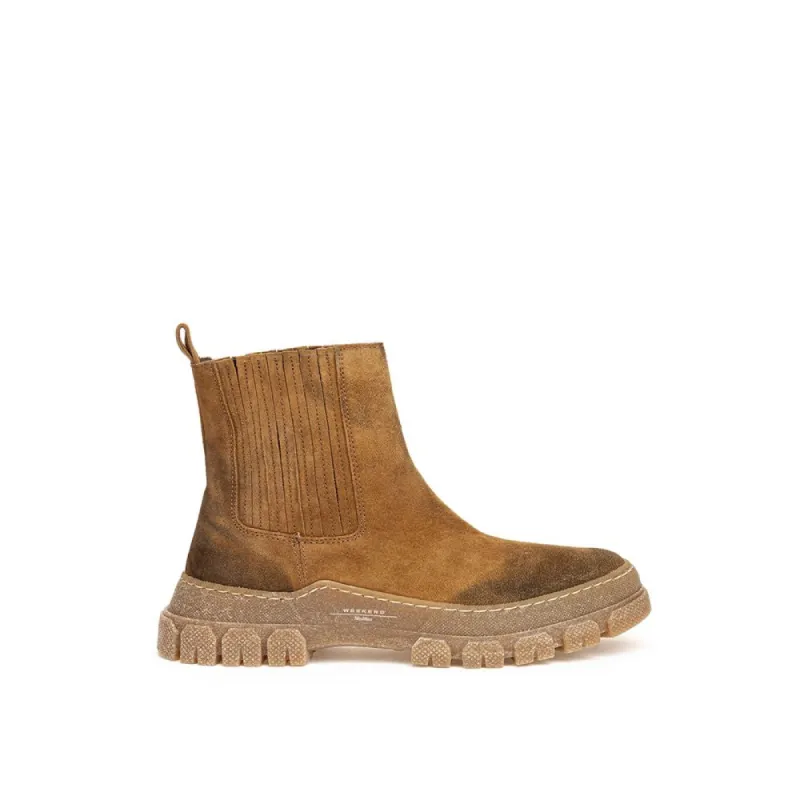Brown Camoscio Boot sold by Louxly
