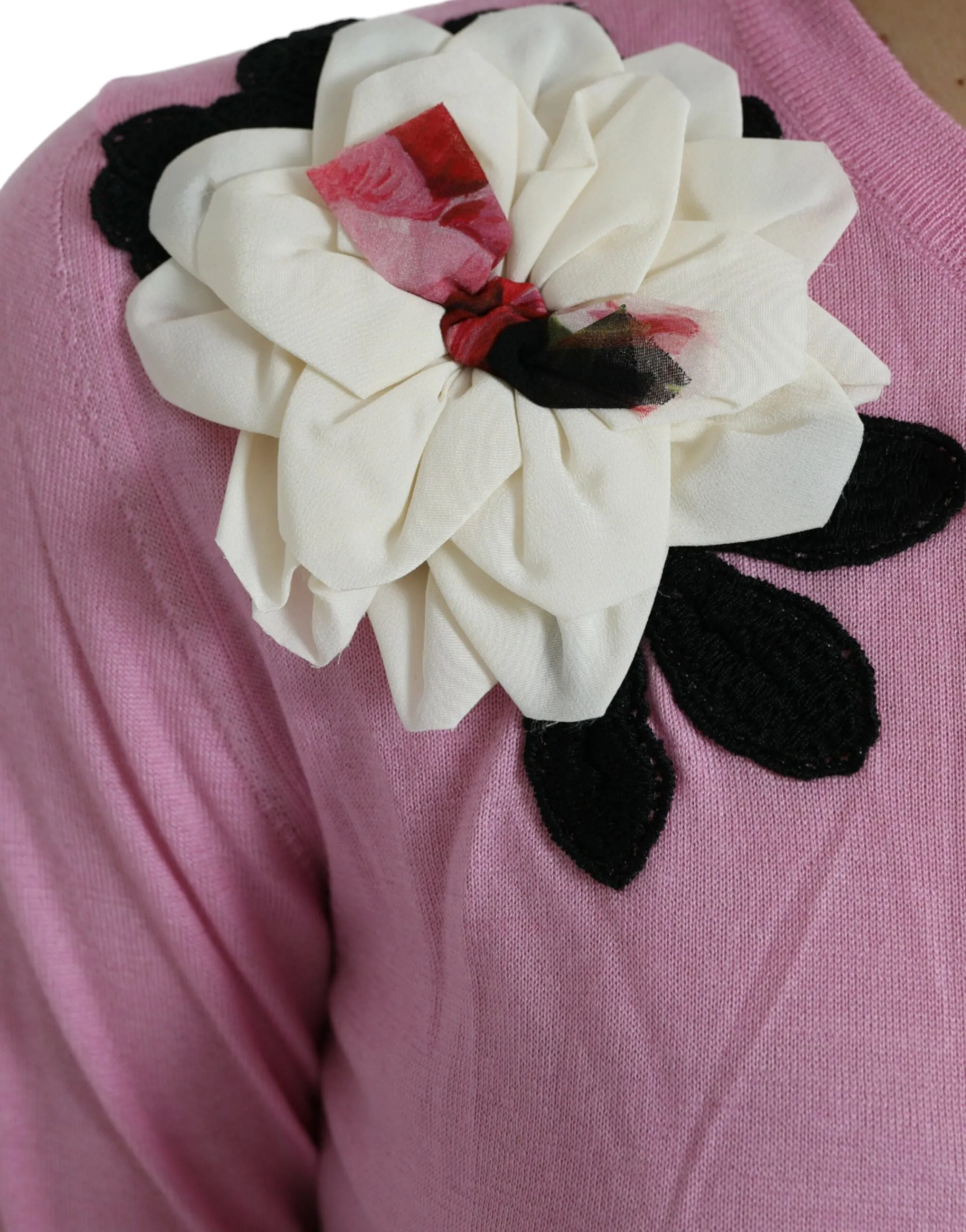 Elegant Cashmere Silk Pink Cardigan sold by Louxly product image thumbnail 5