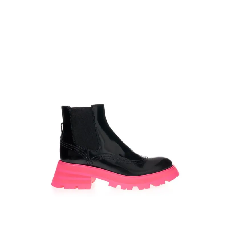 Elegant Black Leather Boots sold by Louxly
