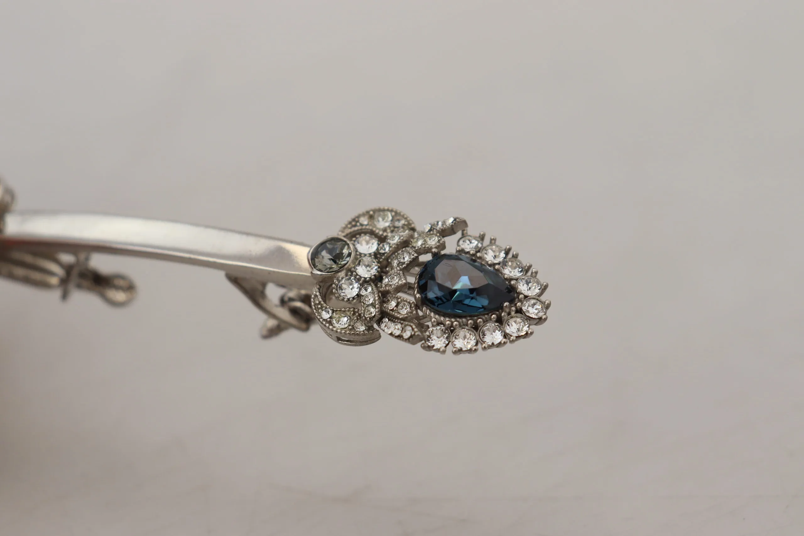 Elegant Sterling Silver Glass Brooch sold by Louxly product image thumbnail 5
