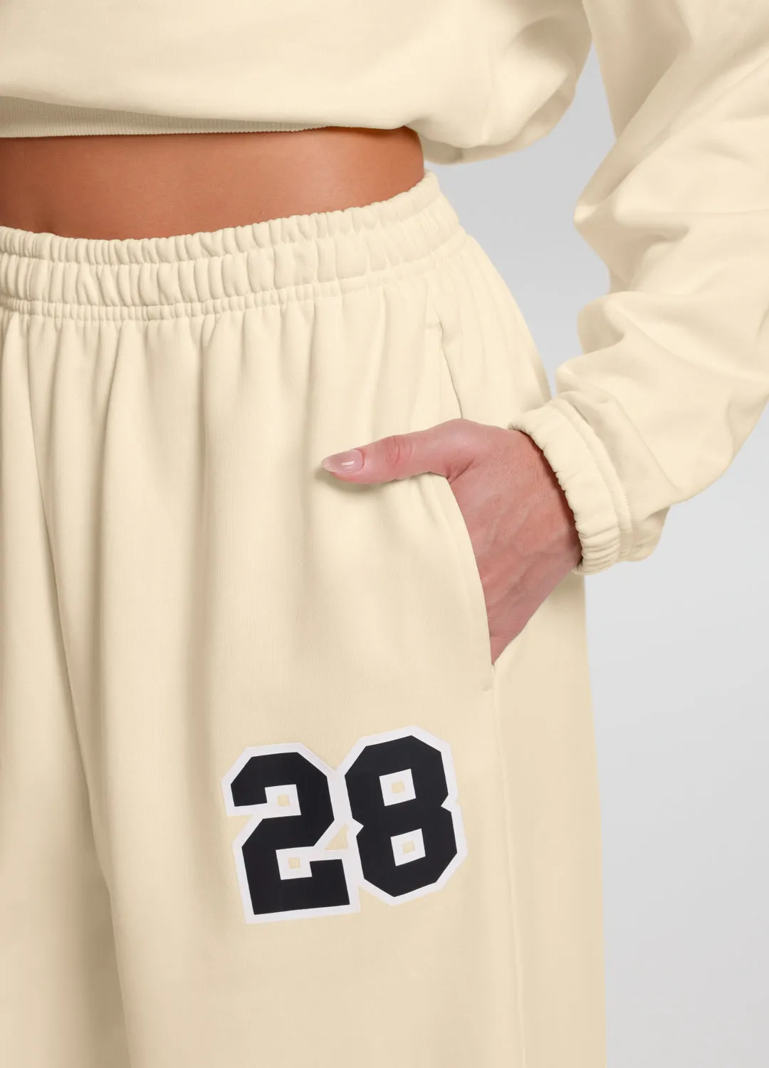 Better League Wide-Leg Sweatpants sold by BetterMe product image thumbnail 4